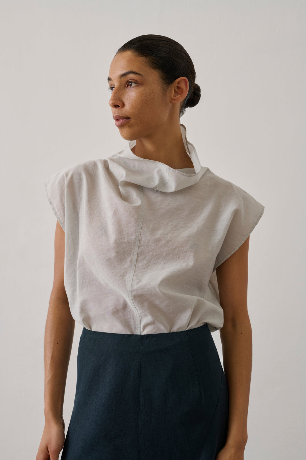 Blouse sans manches en coton et soie