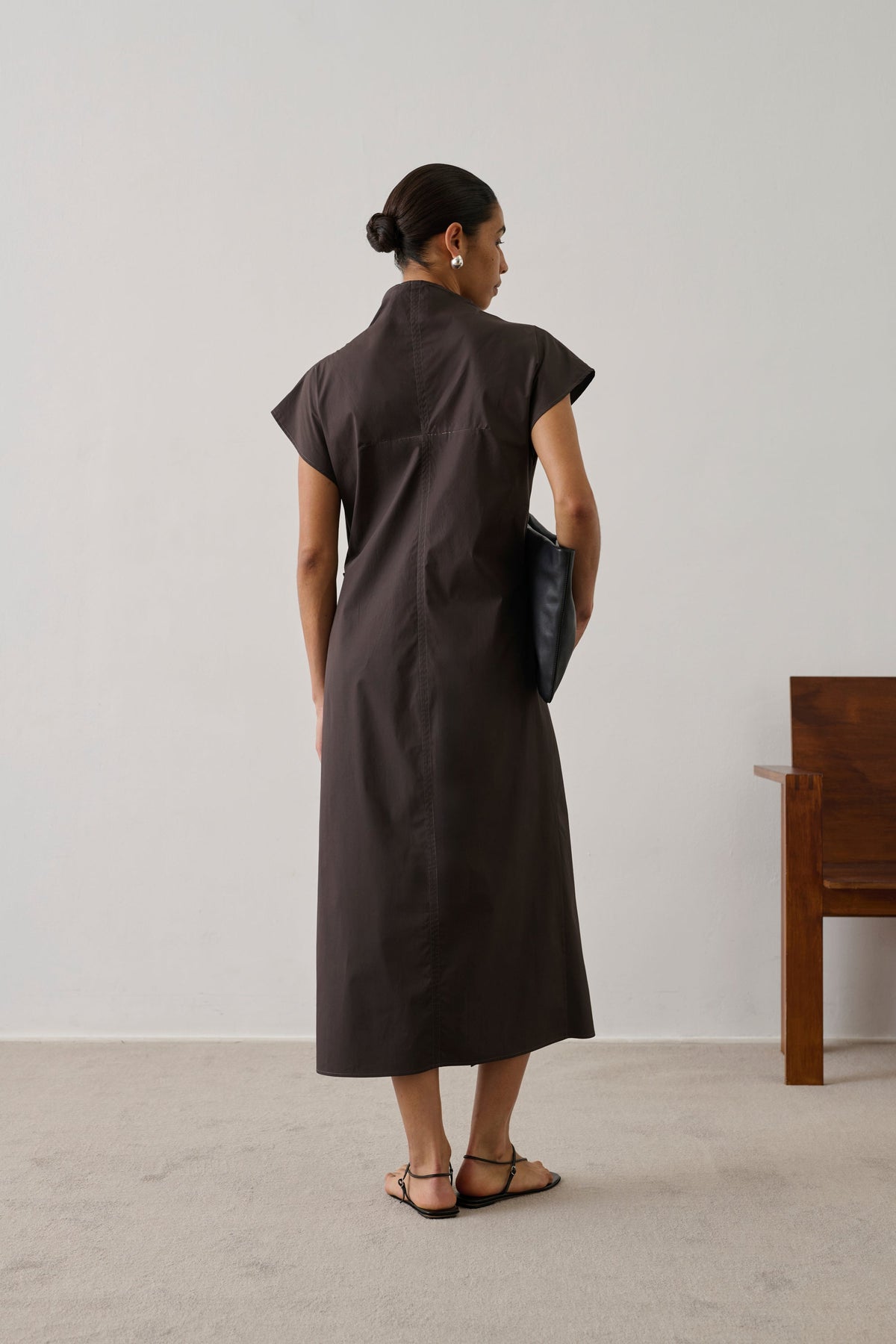 Robe croisée en soie texturée