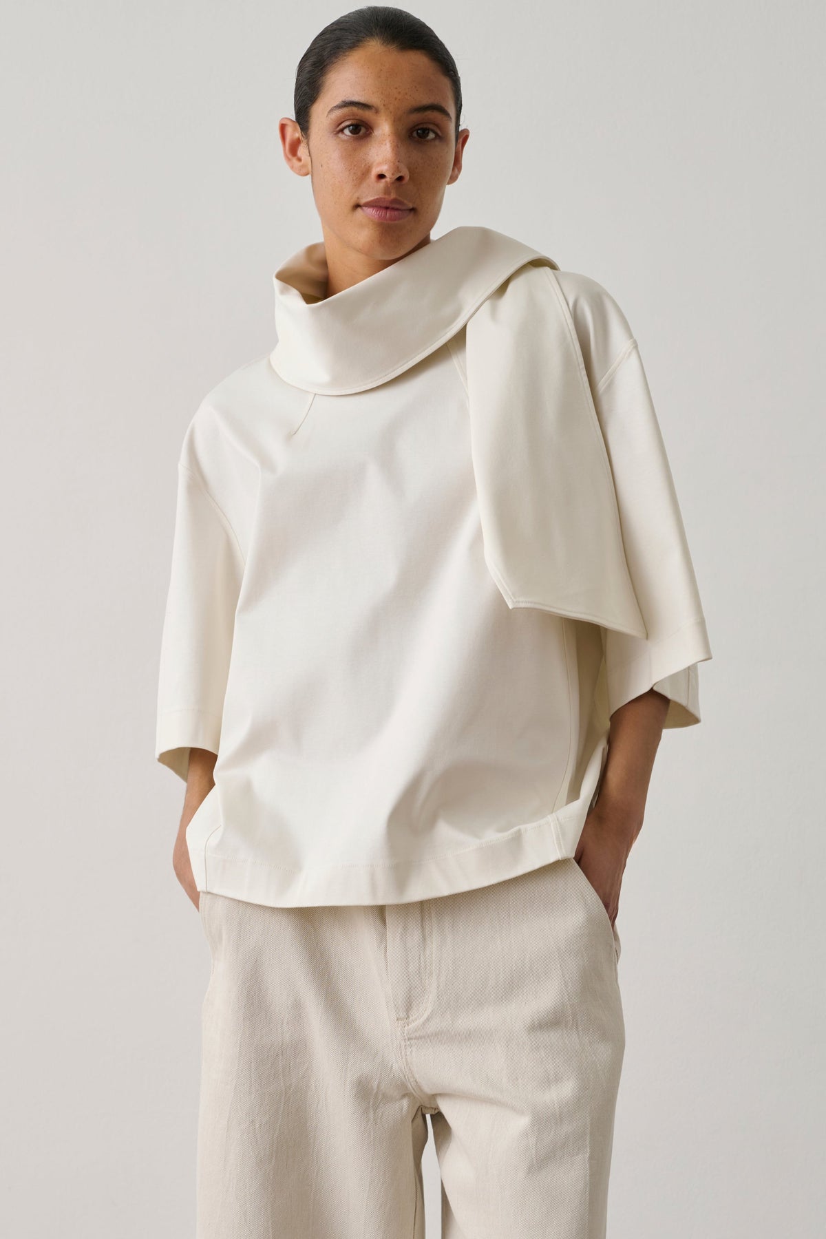 Tee-shirt avec écharpe en coton