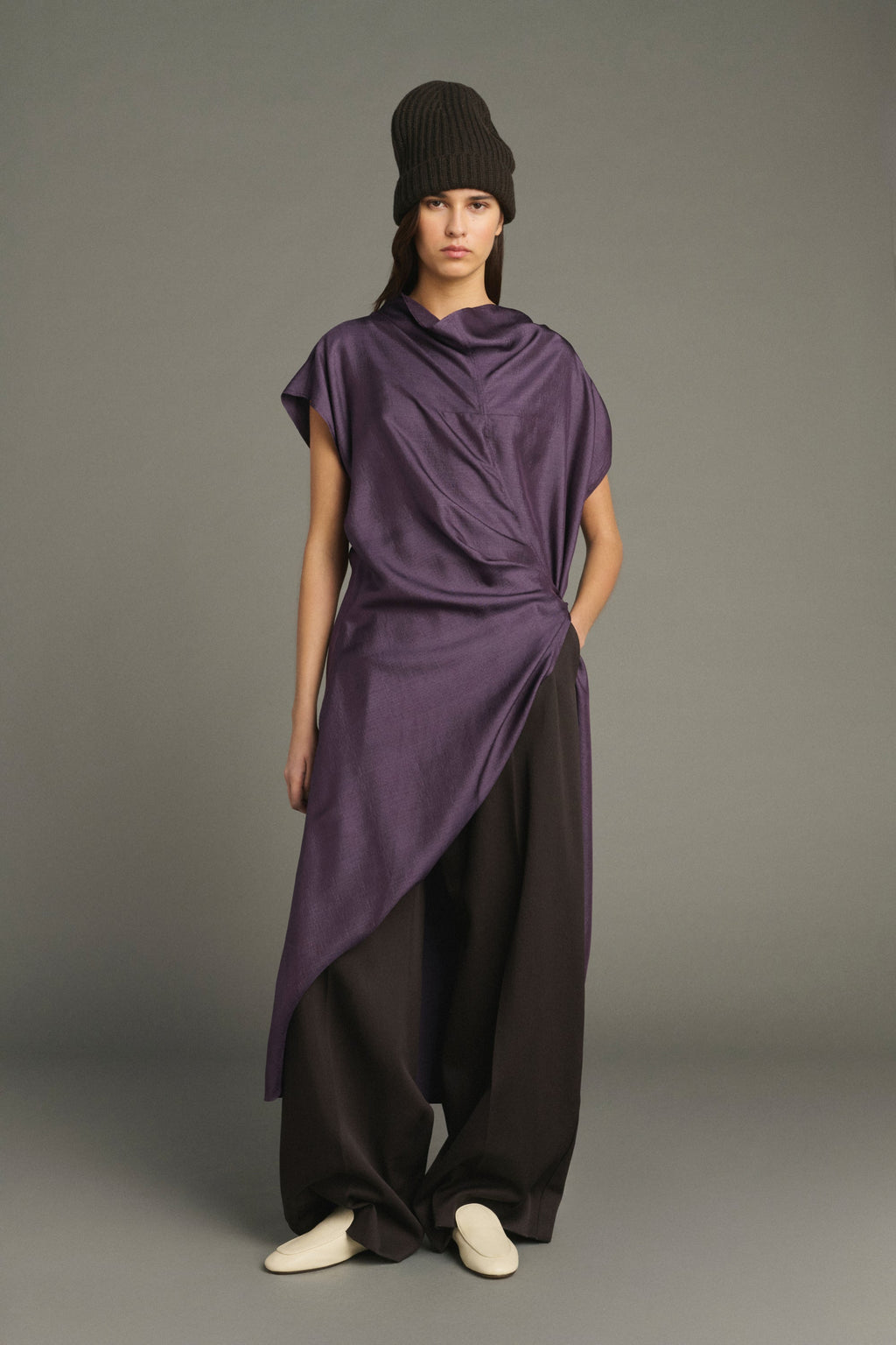 Robe croisée en soie texturée