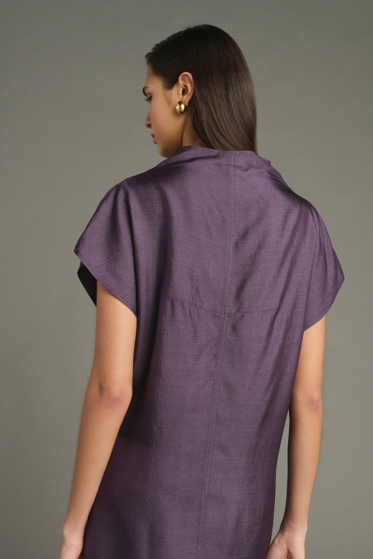 Robe croisée en soie texturée