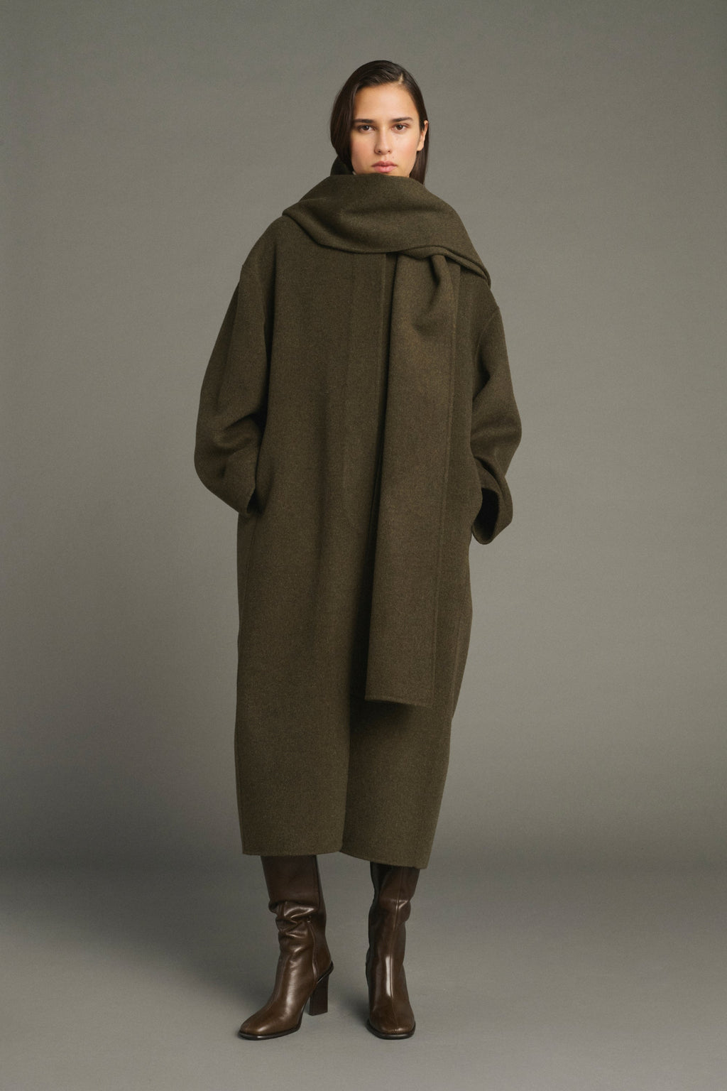 Manteau à écharpe amovible en laine double face