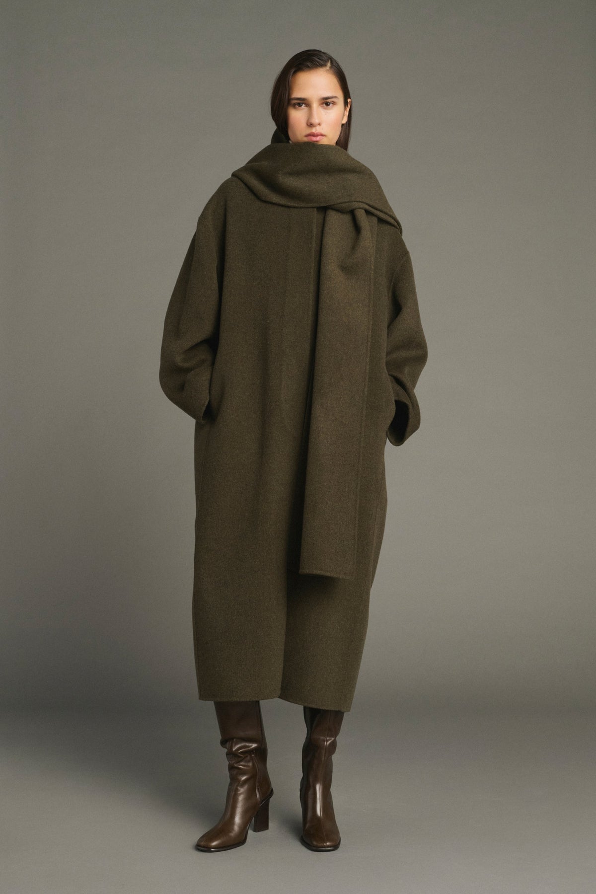 Manteau à écharpe amovible en laine double face