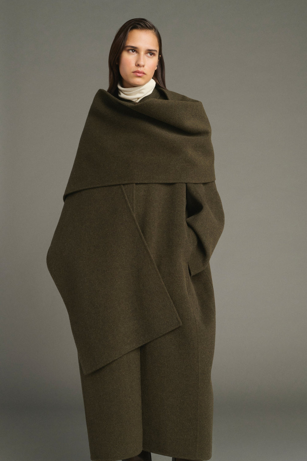 Manteau à écharpe amovible en laine double face