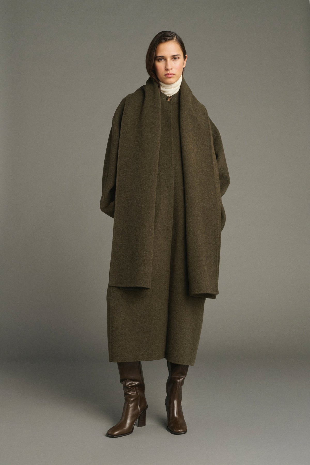 Manteau à écharpe amovible en laine double face