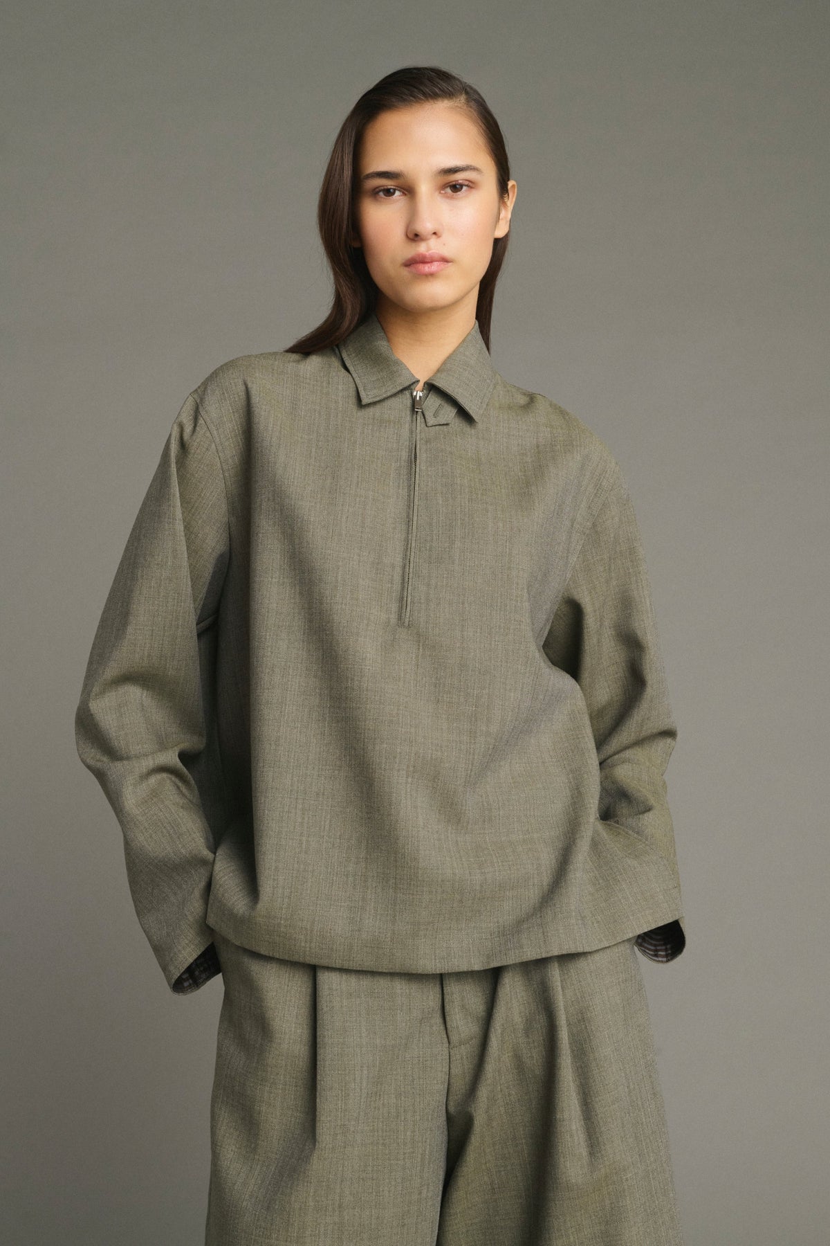 Chemise zippée en toile de laine légère