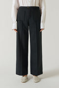 Pantalon droit légèrement évasé en laine