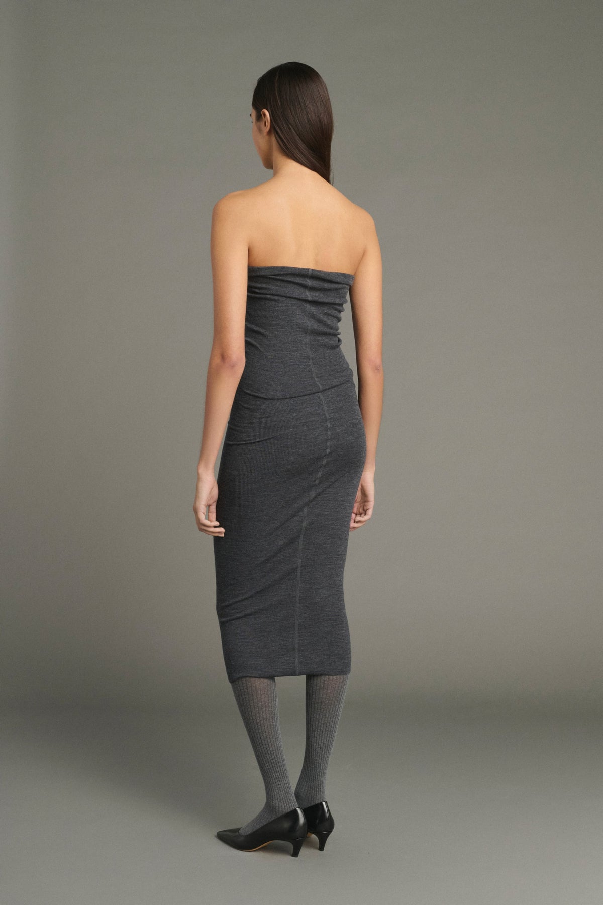 Robe tube en laine côtelée