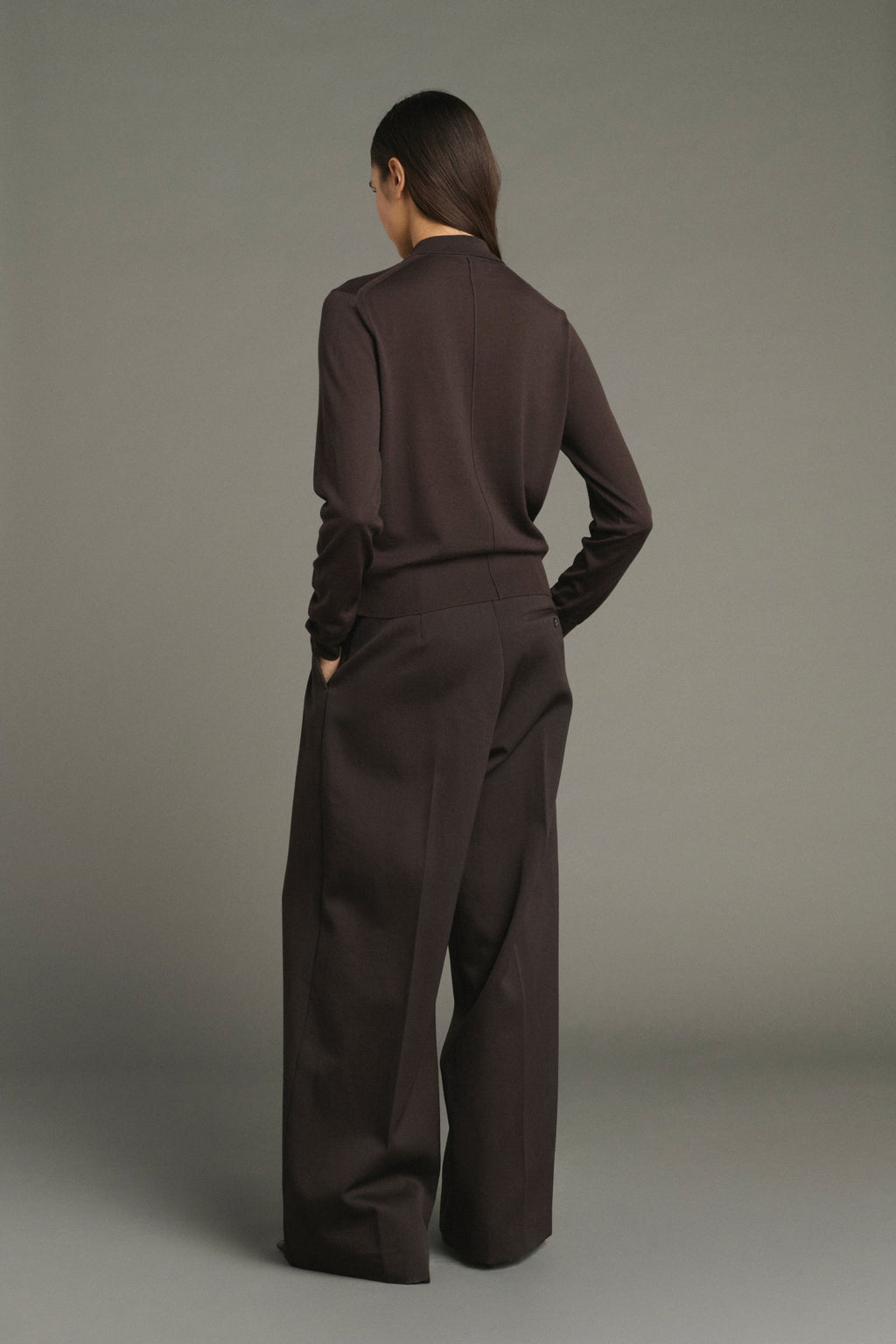 Pantalon large à pinces en gabardine de laine