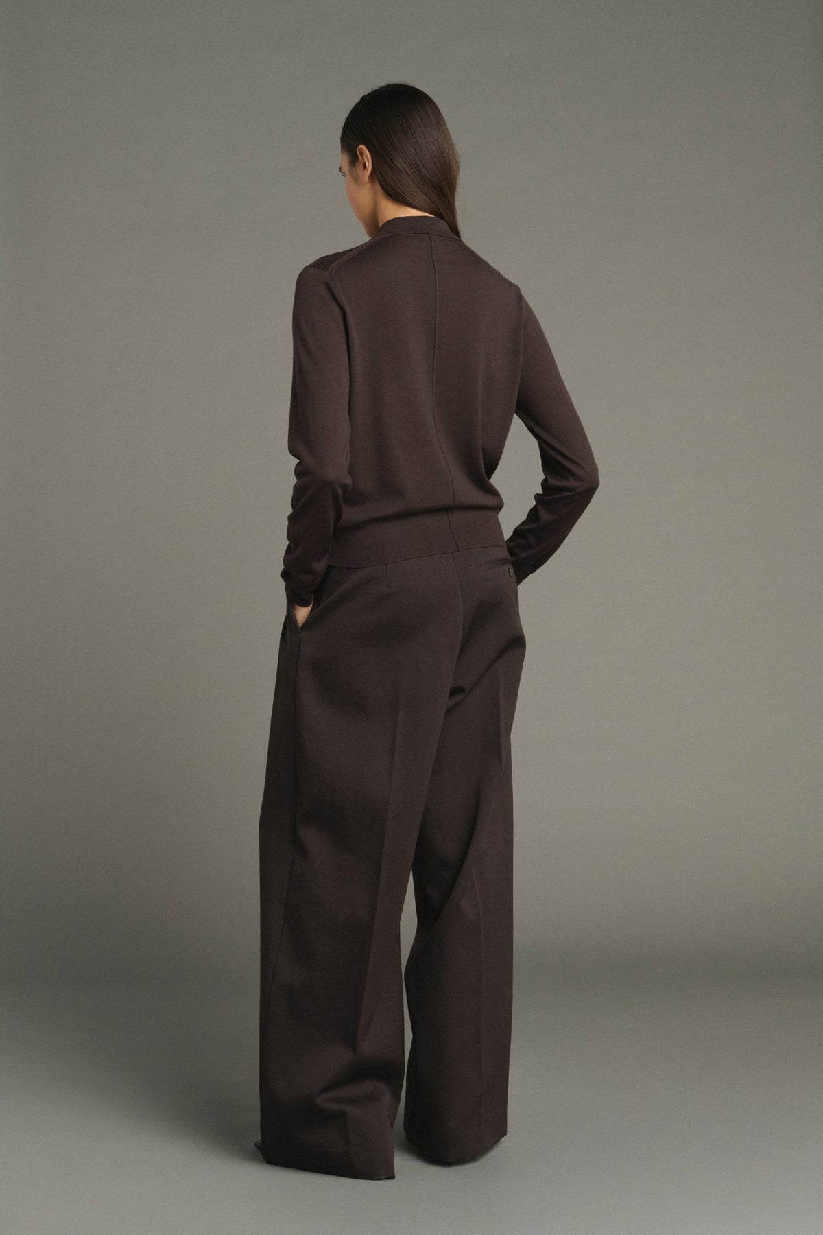 Pantalon large à pinces en gabardine de laine