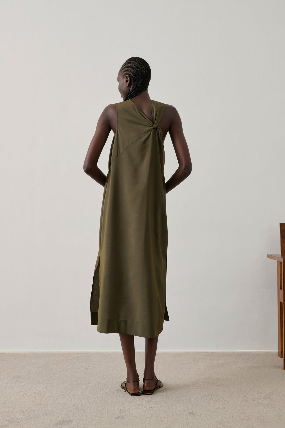 Robe asymétrique en toile fluide