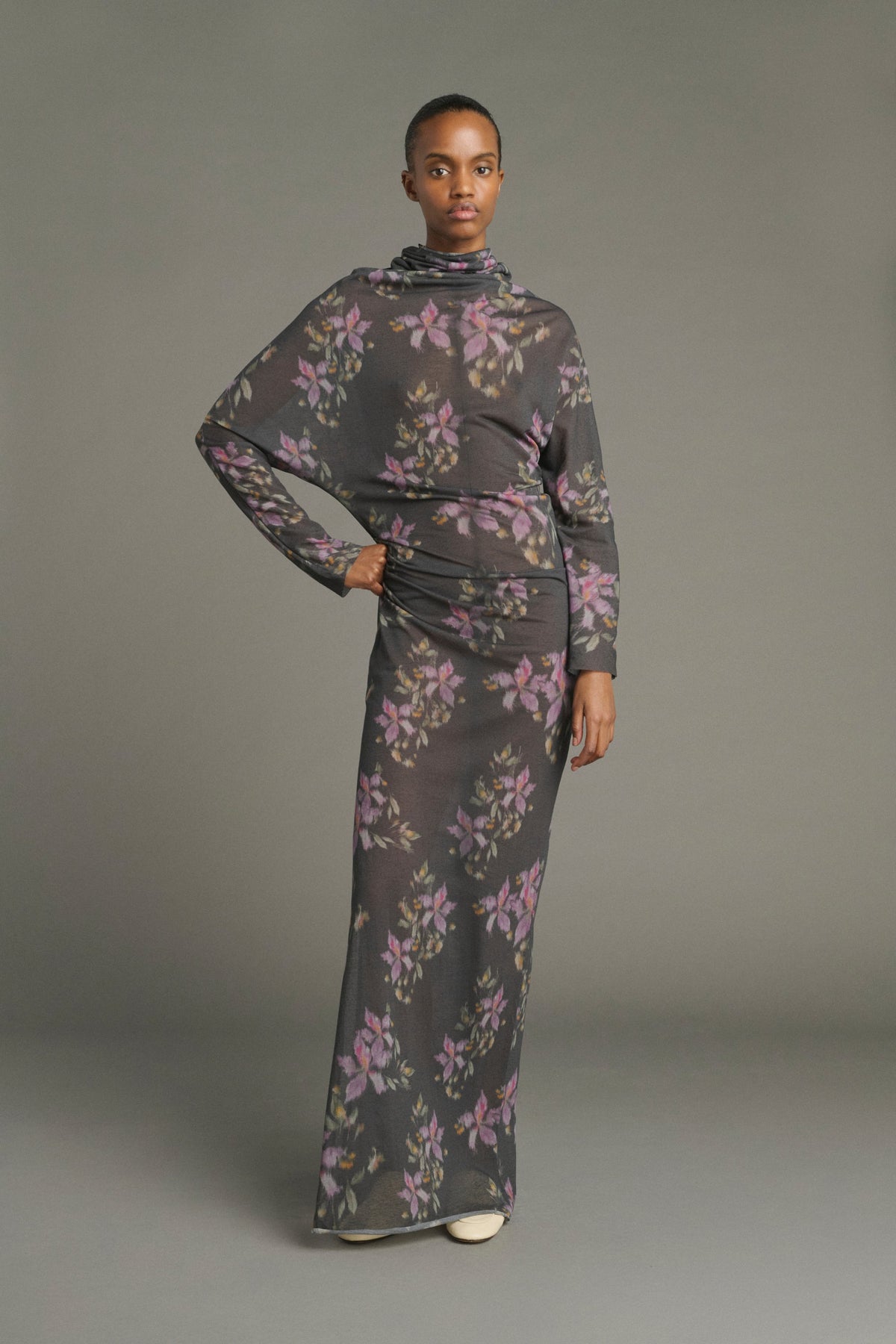 Robe longue drapée en jersey crêpe