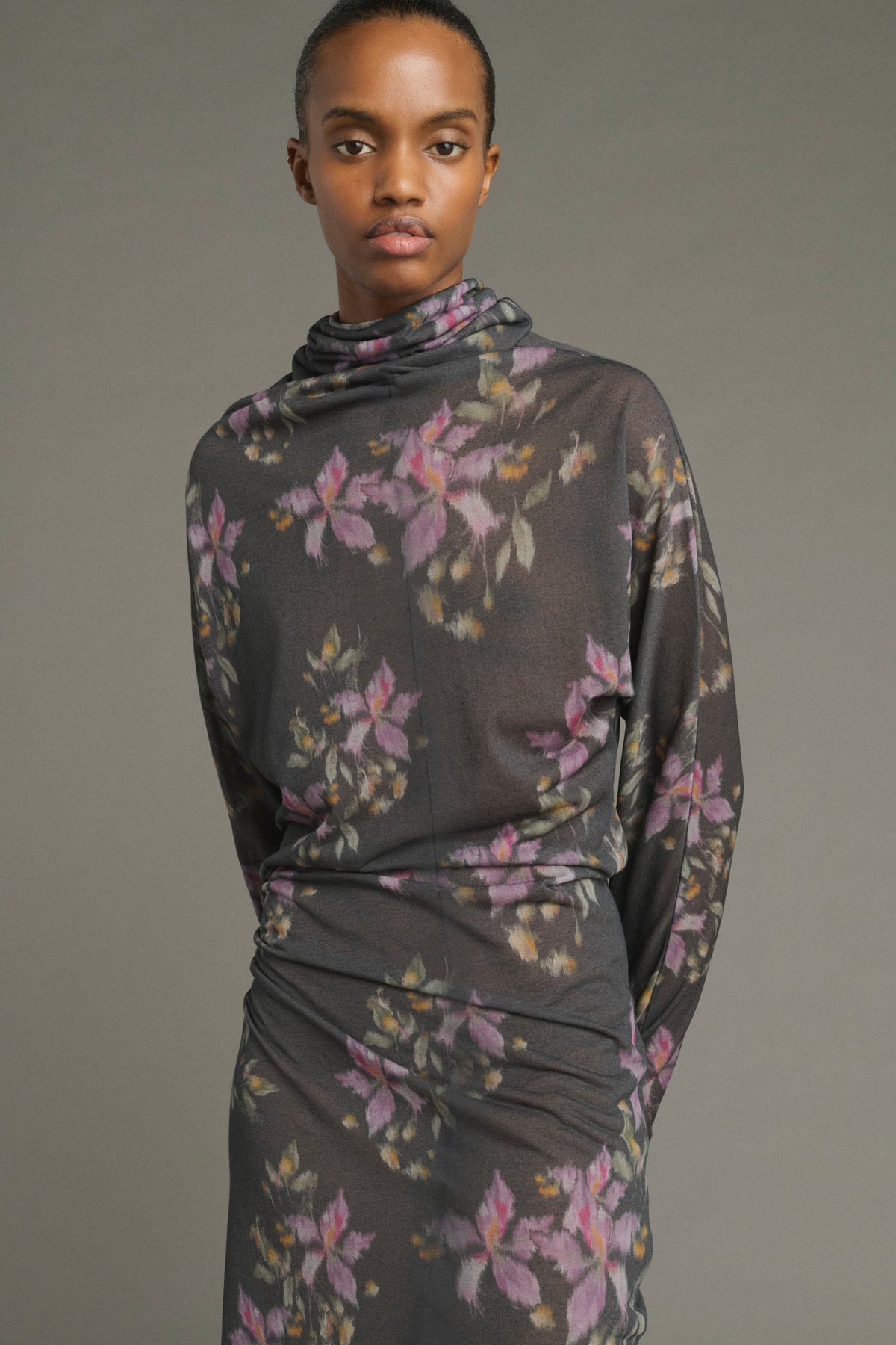 Robe longue drapée en jersey crêpe