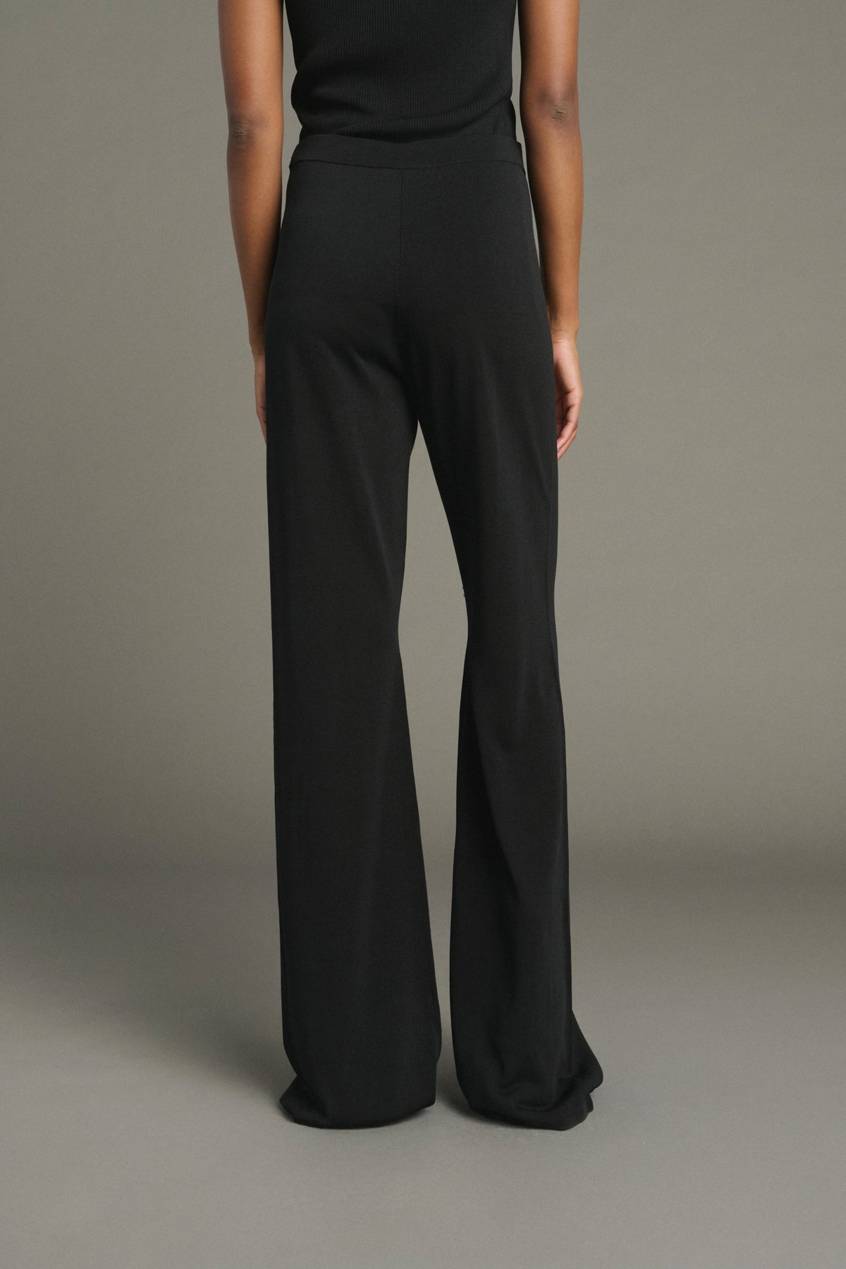 Pantalon flare en maille de soie