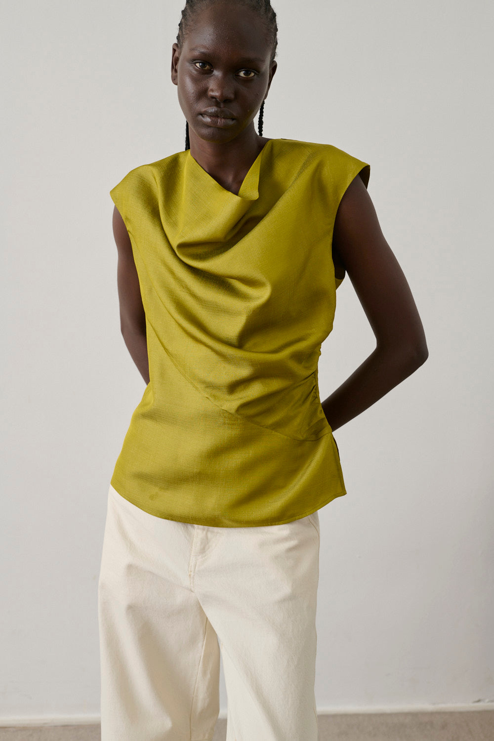Blouse en soie drapée