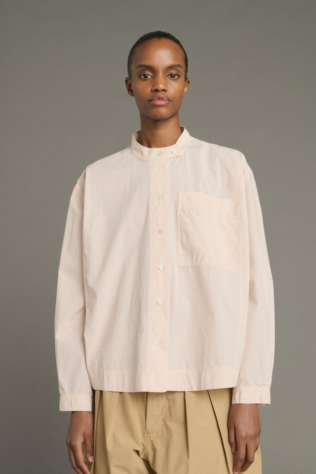 Chemise sans col en popeline parachute