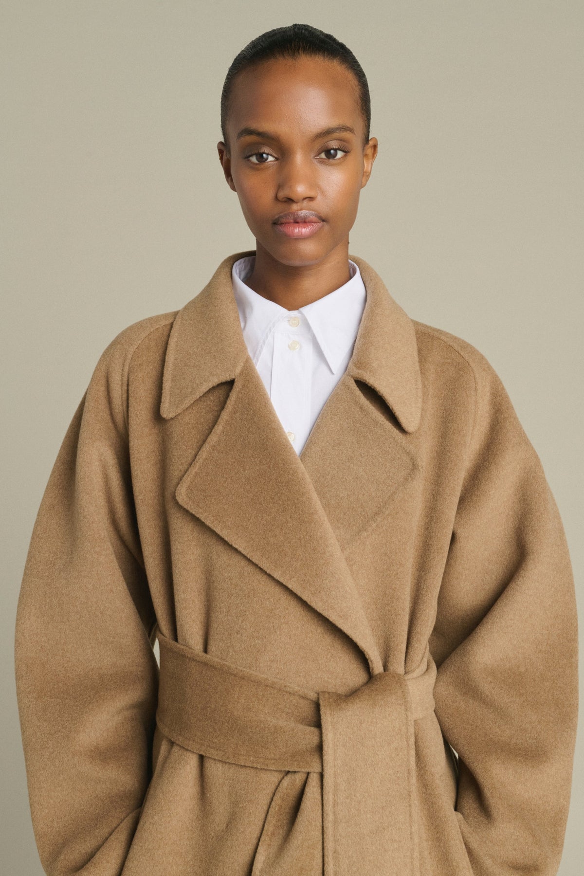 Manteau enveloppant en laine double face