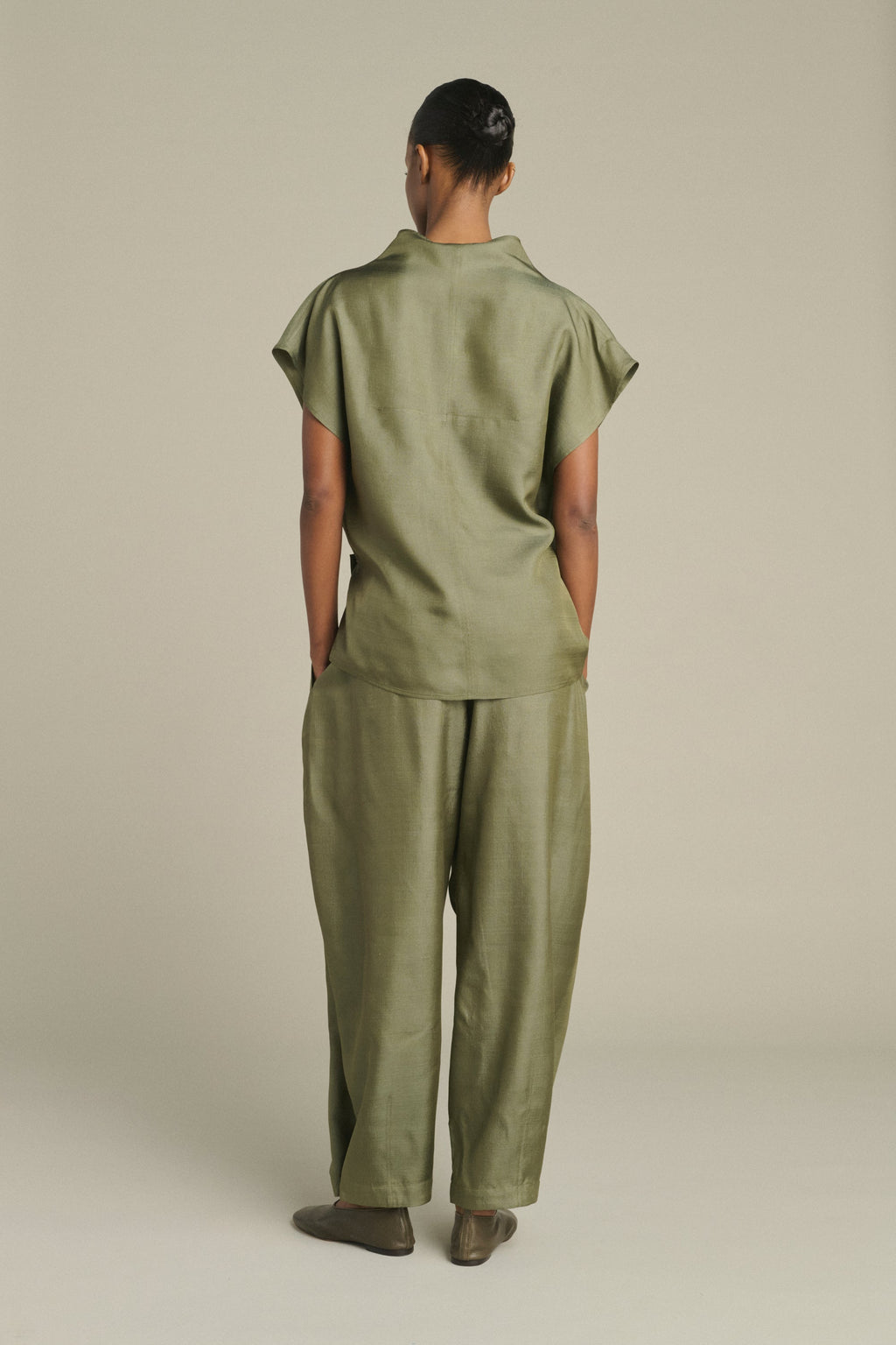 Blouse croisée en soie texturée