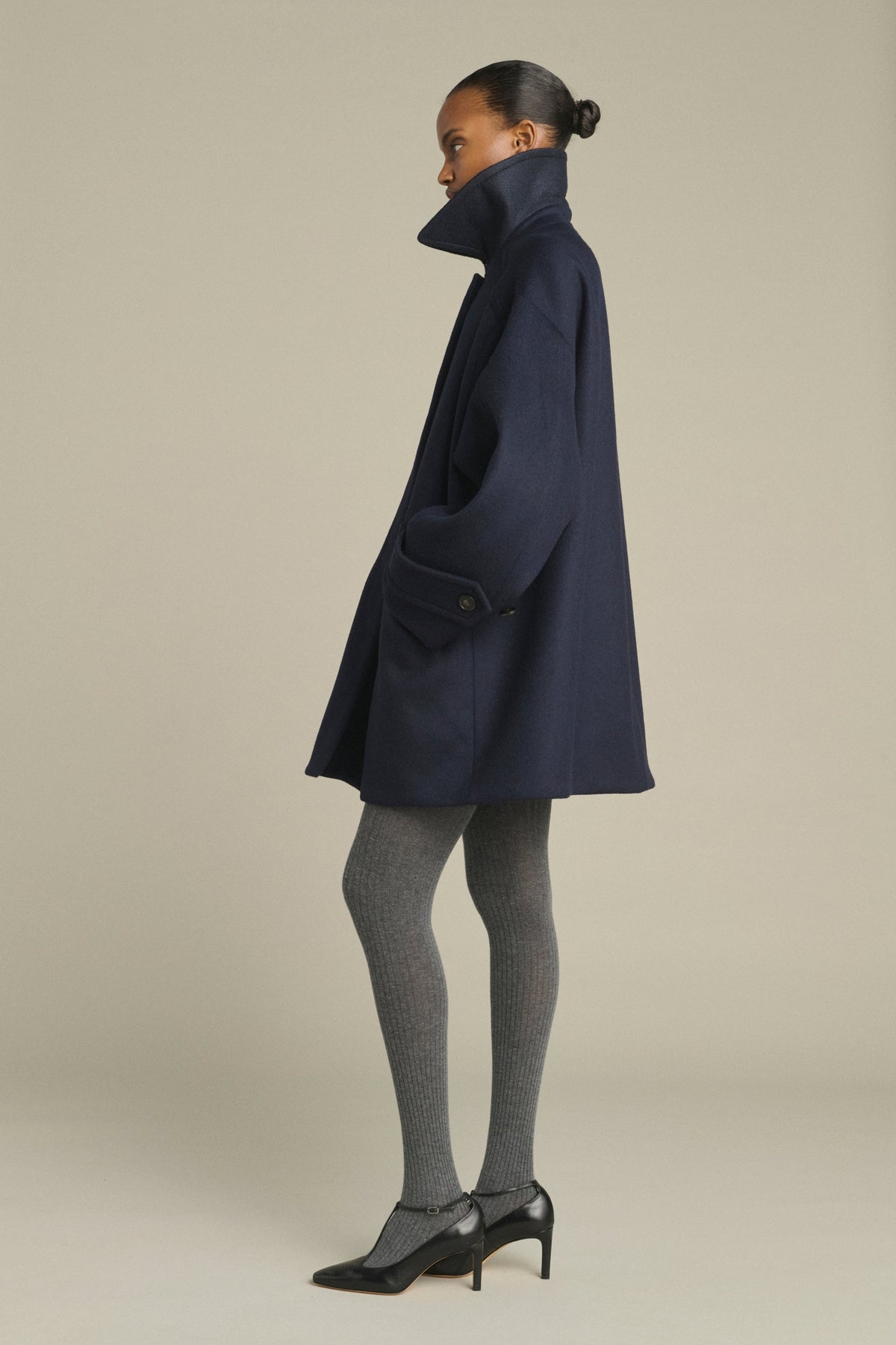 Manteau court oversize en drap de laine