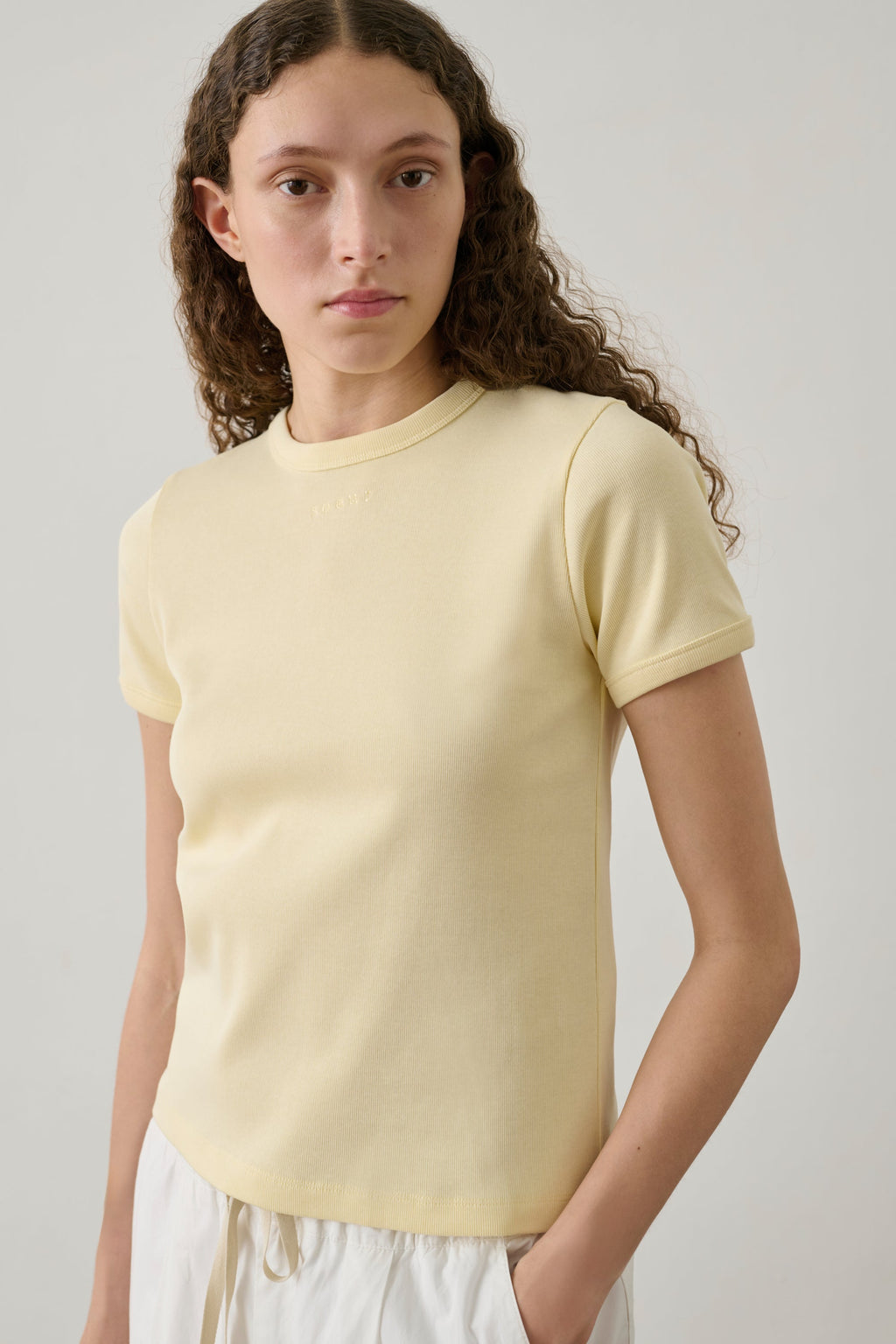Tee-shirt brodé Soeur à petites côtes
