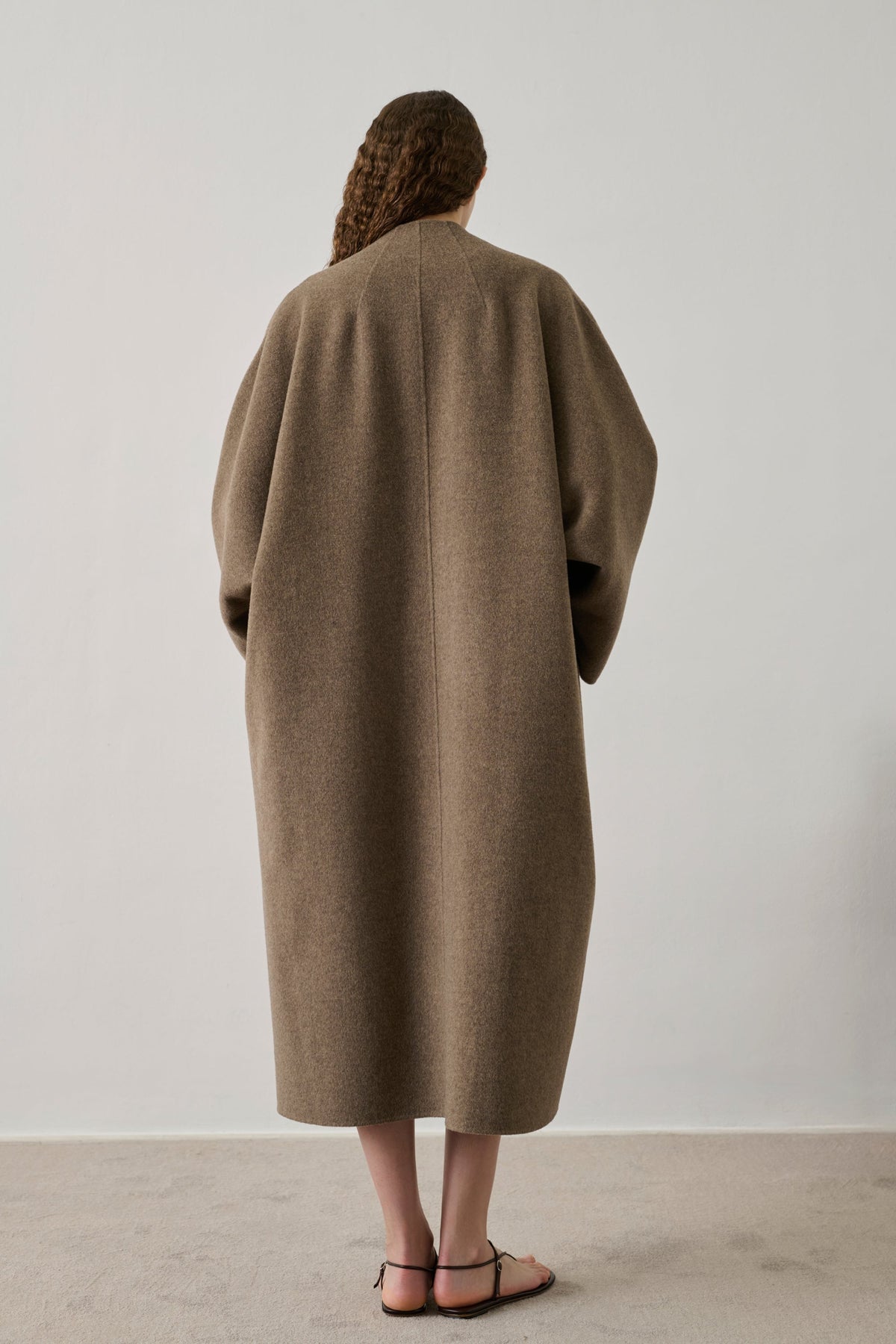 Manteau oversize sans col en laine double face