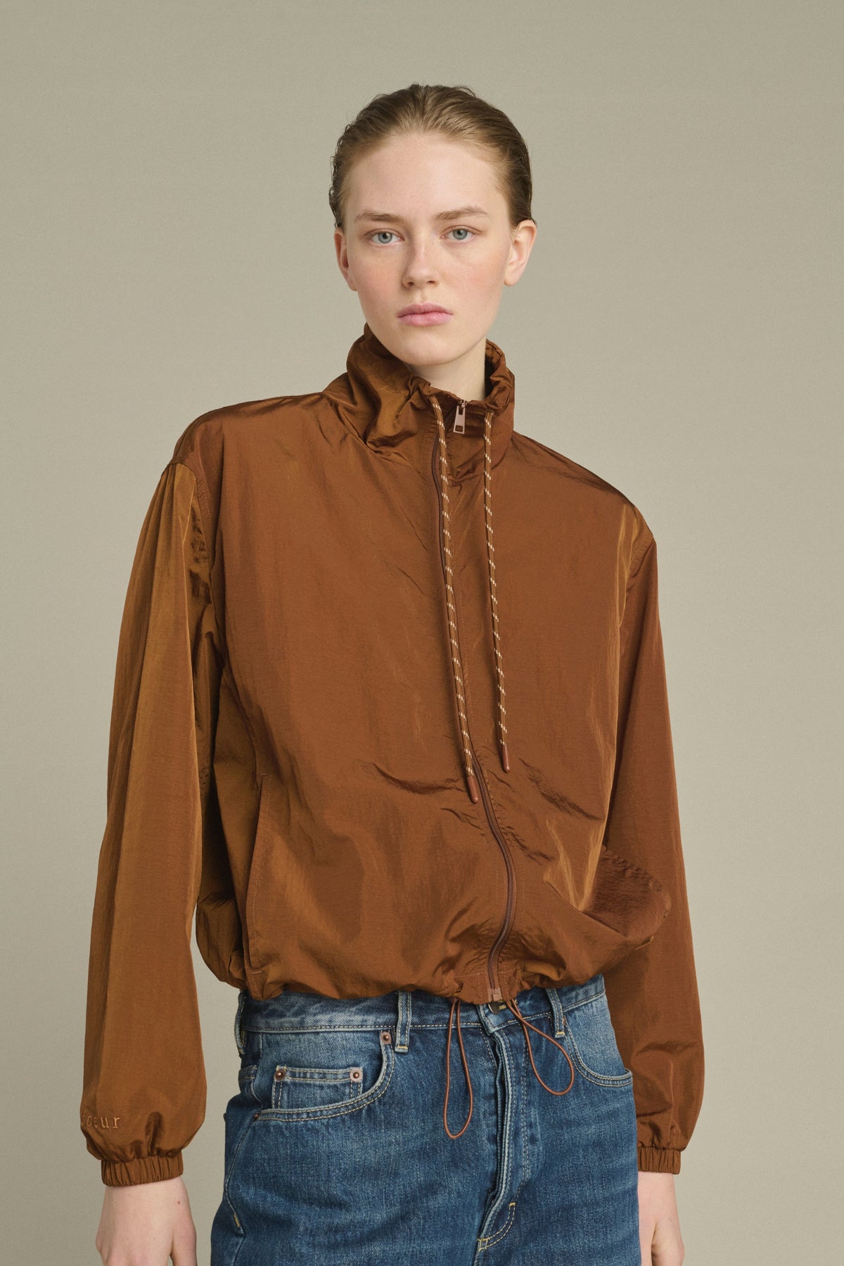 Blouson zippé en toile technique