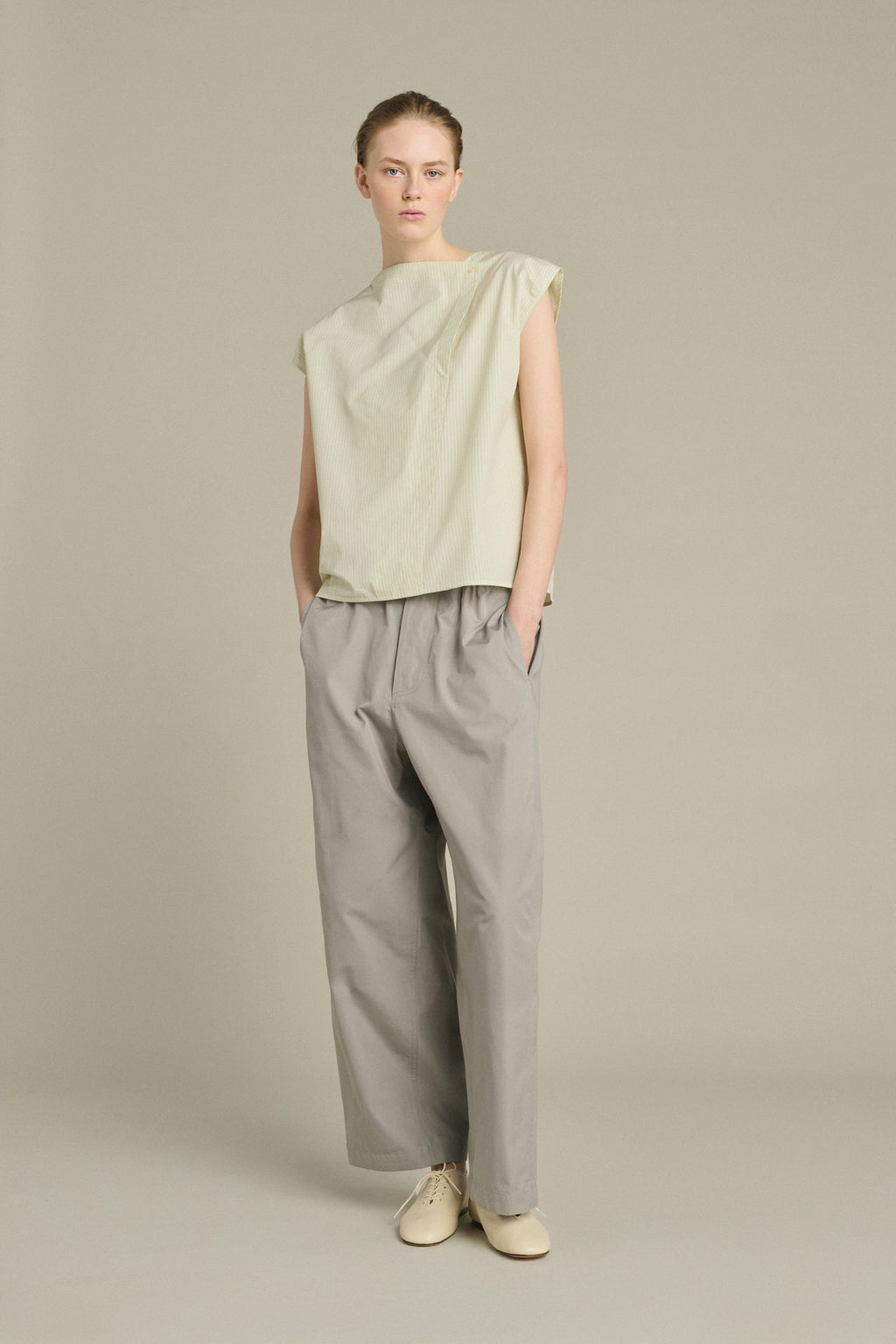 Pantalon léger à cordons en popeline glacée