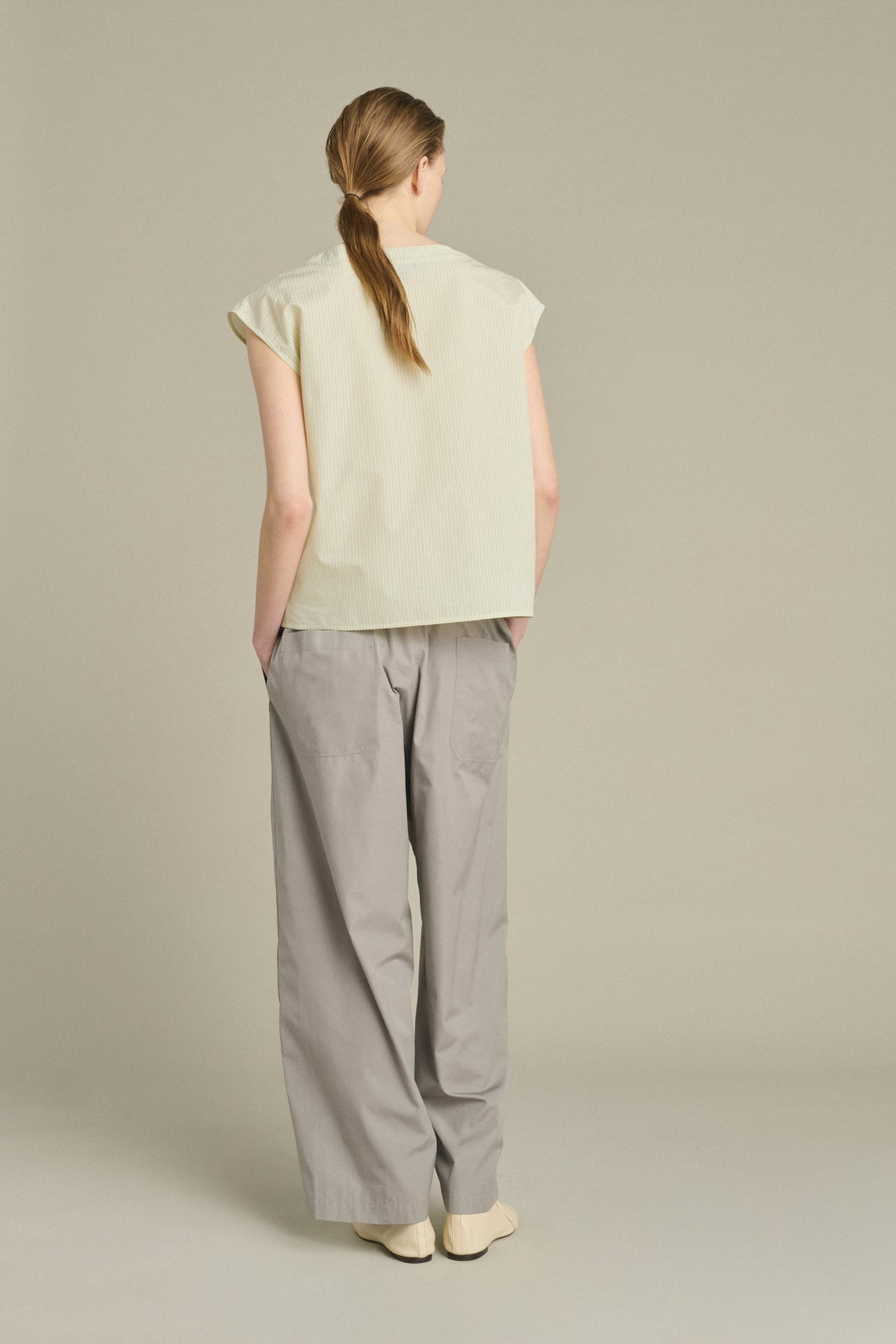 Pantalon à cordons en toile de coton glacée