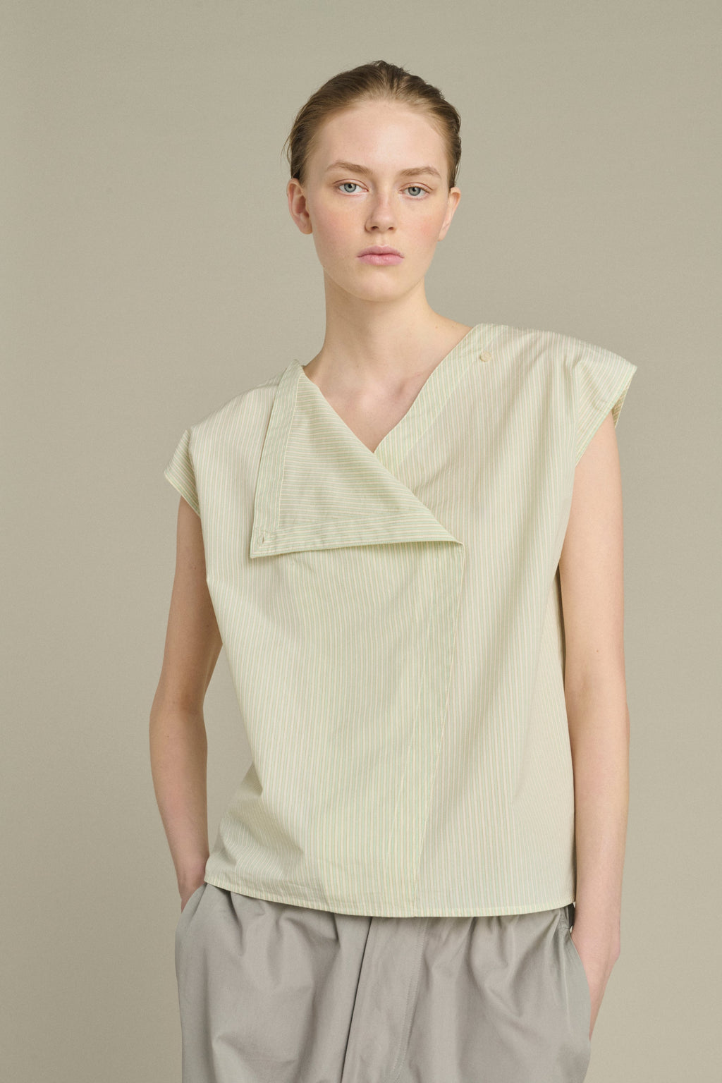 Blouse sans manches à rayures