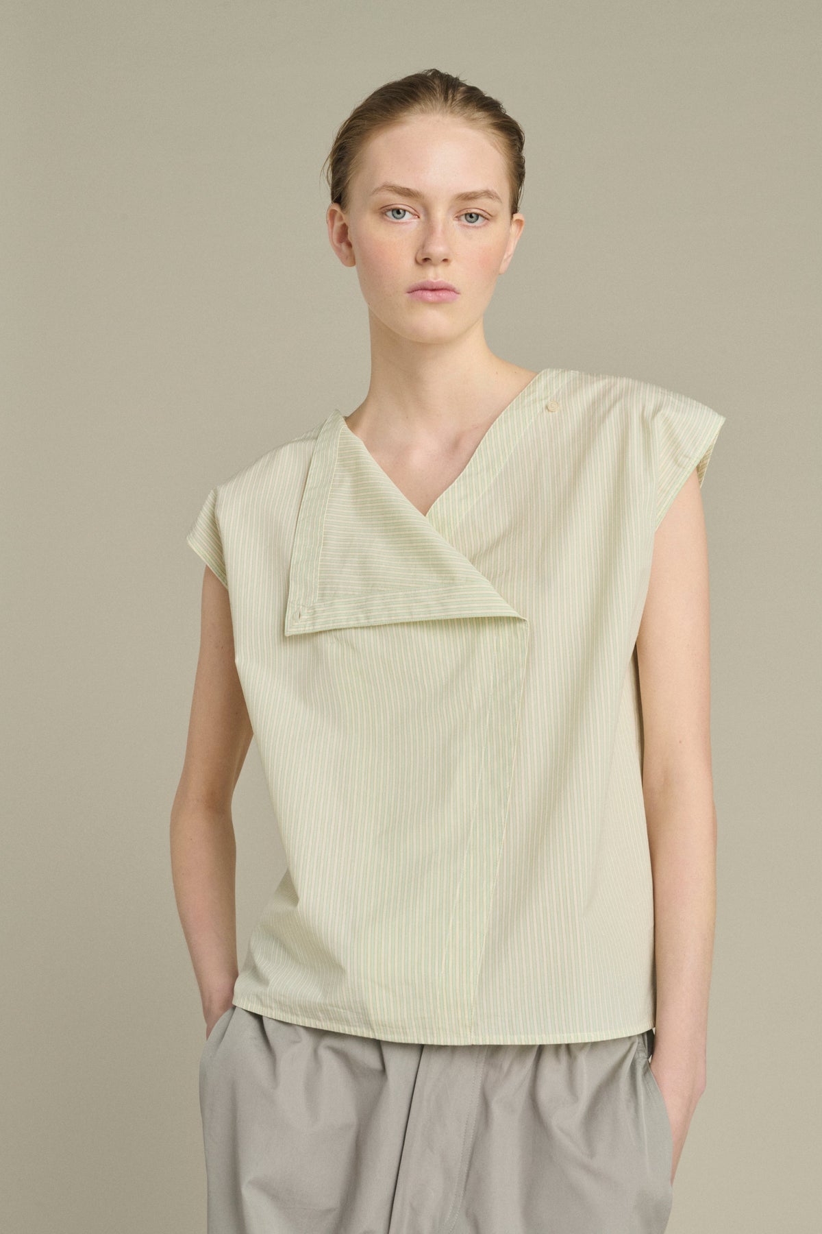 Blouse sans manches à rayures