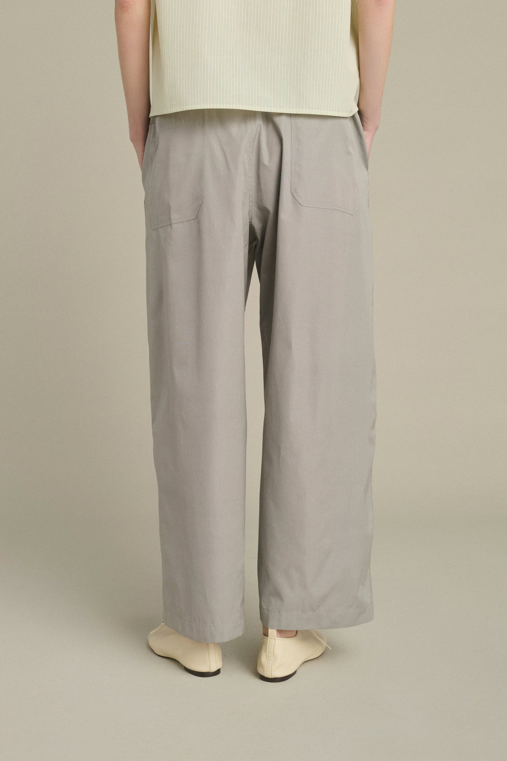 Pantalon léger à cordons en popeline glacée