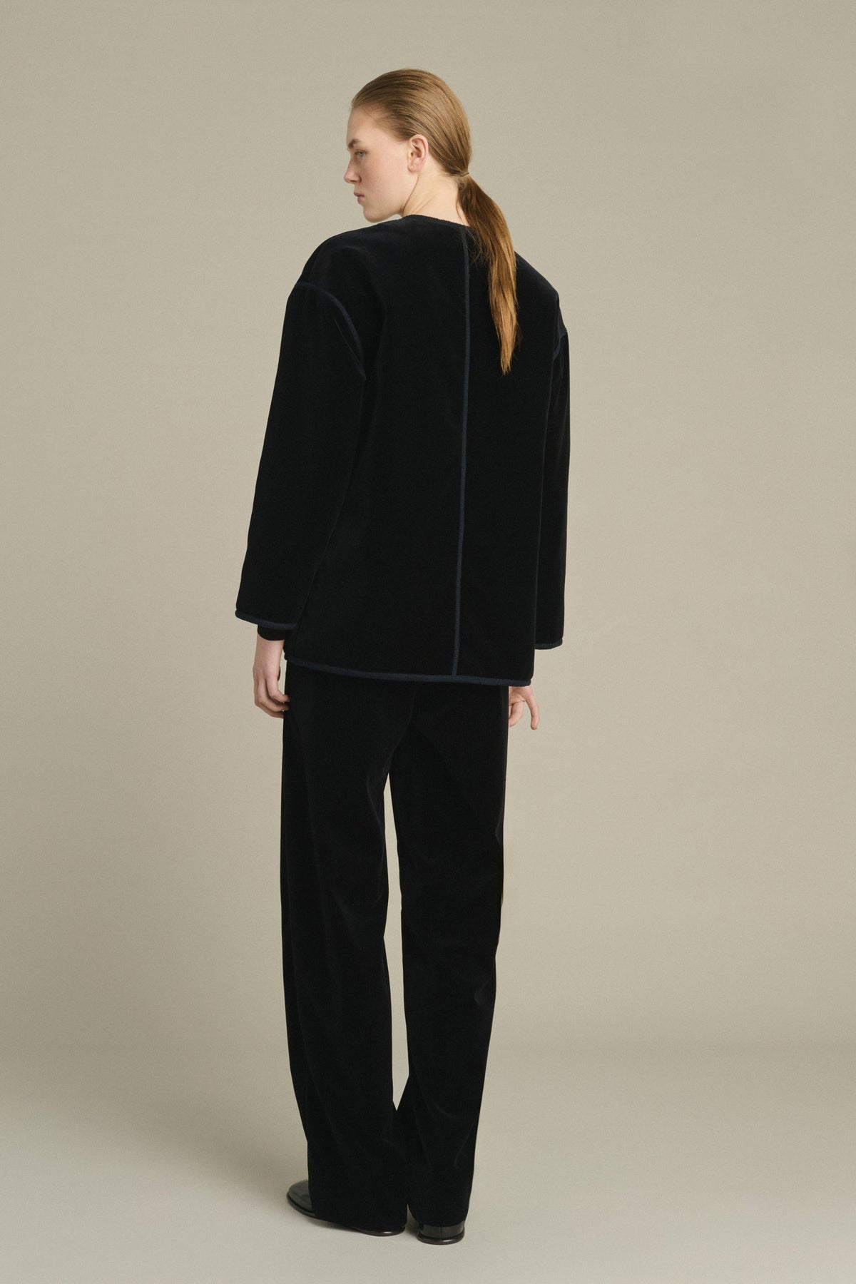 Veste à brandebourgs en velours lisse