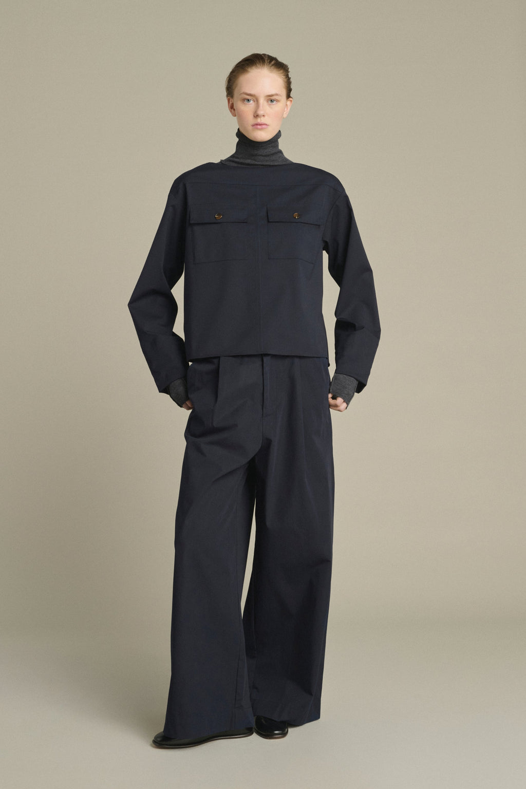 Blouse marine à double poches