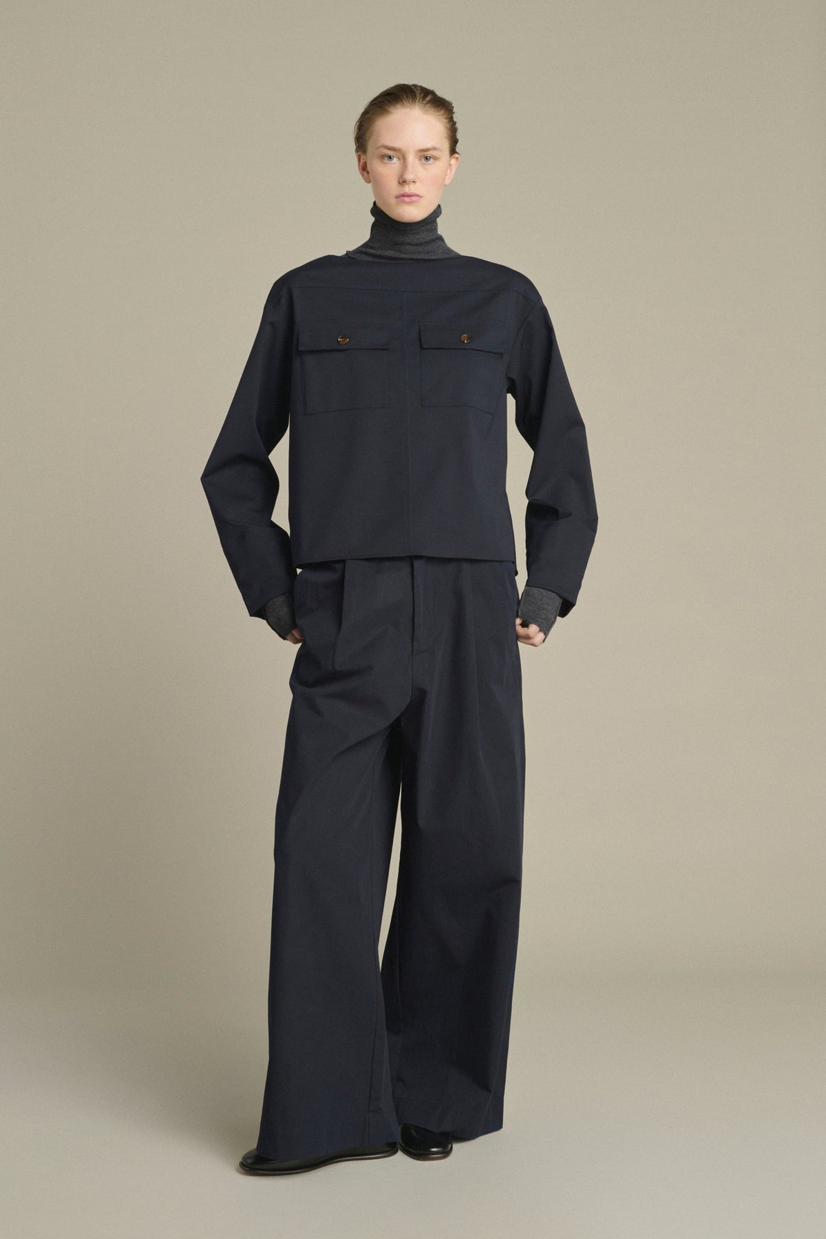 Blouse marine à double poches