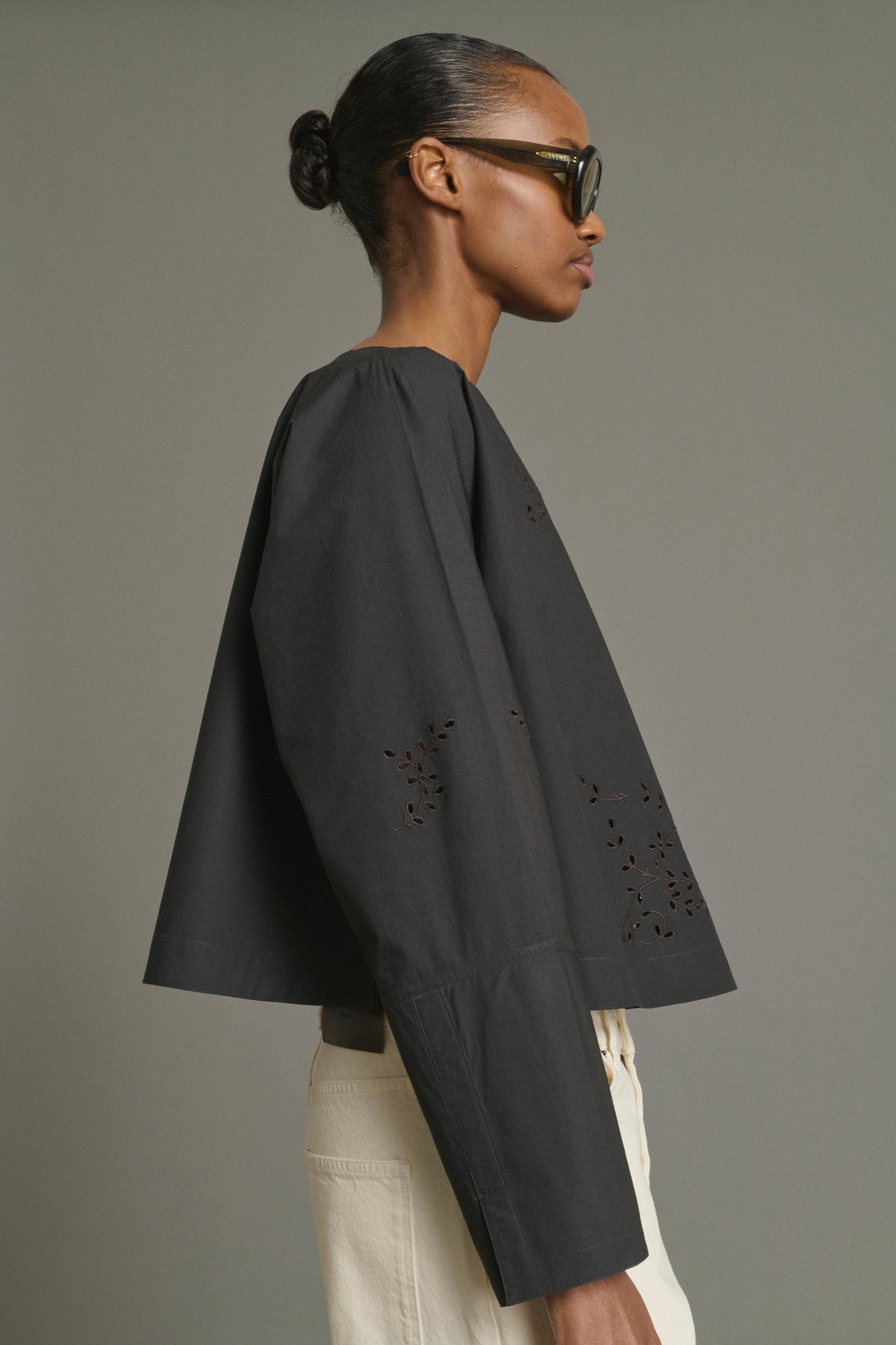 Blouse en coton brodée