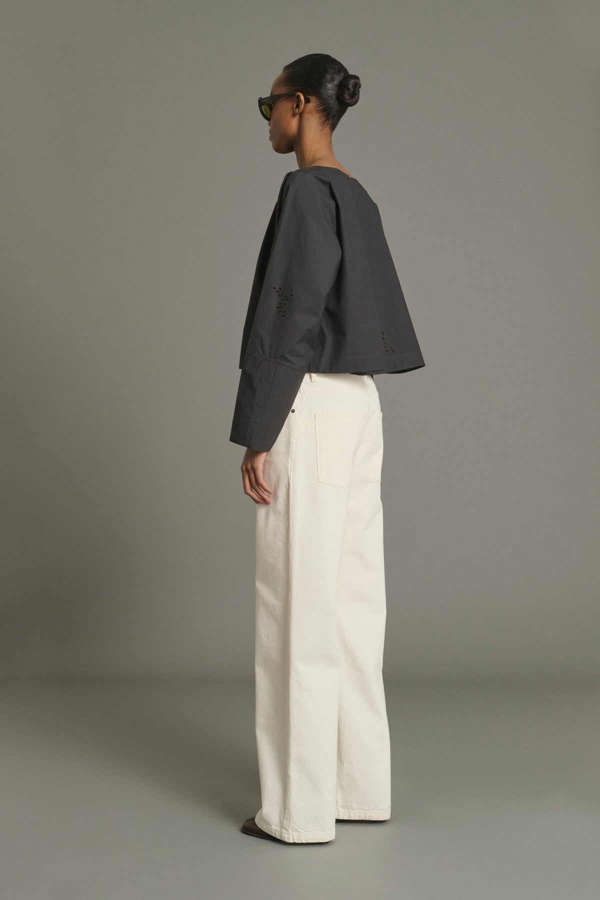 Blouse évasée en broderie anglaise
