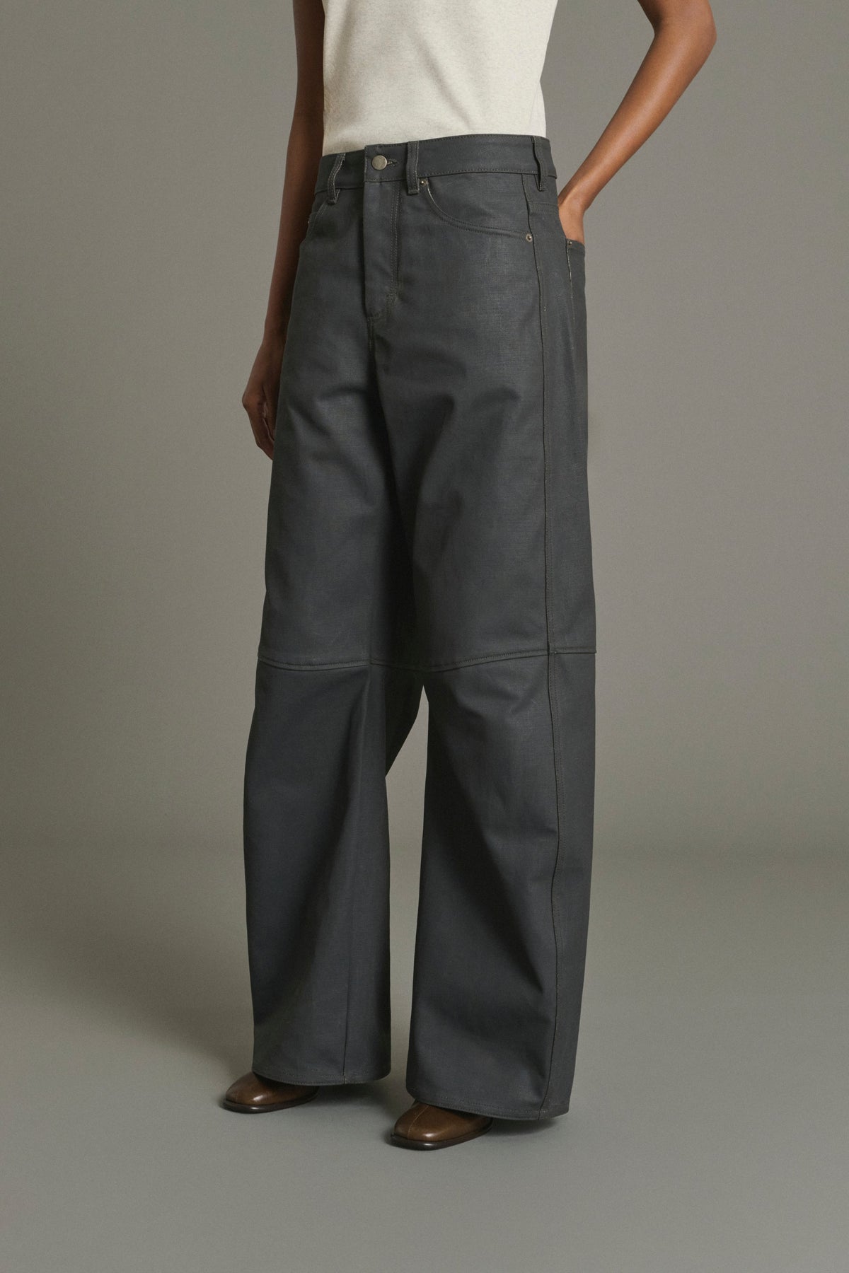 Jean barrel en toile enduite