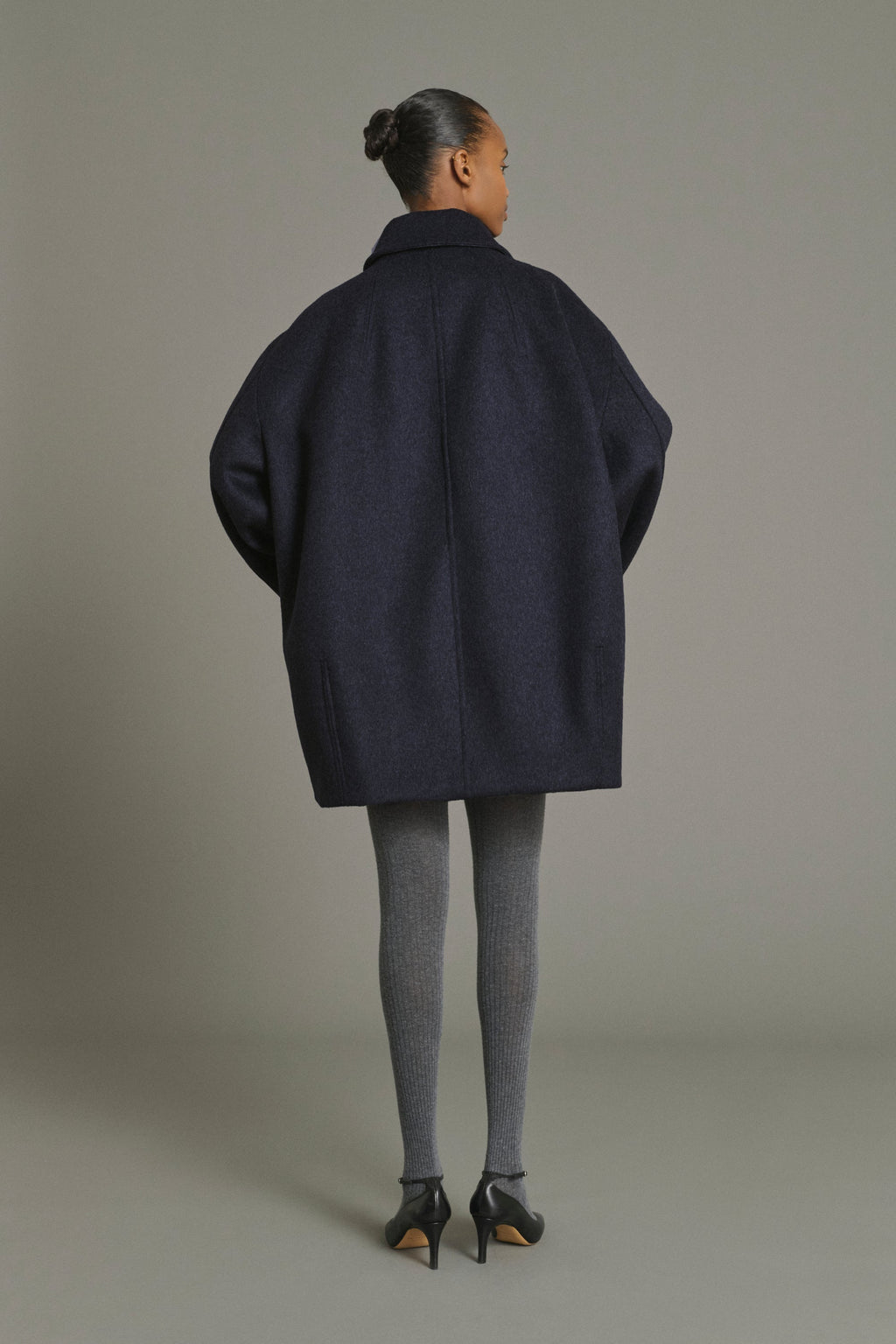 Manteau oversize court en drap de laine