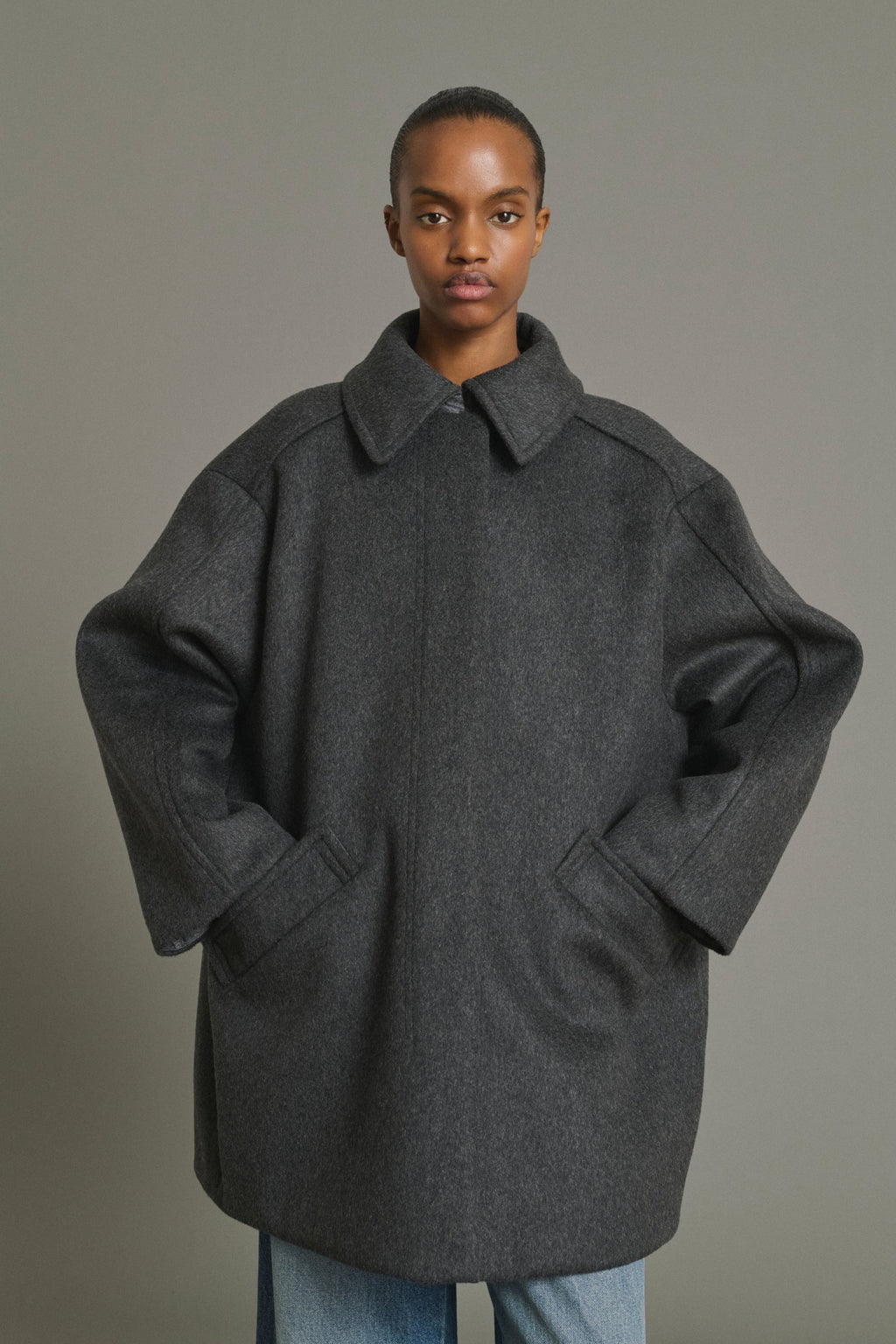 Manteau oversize court en drap de laine