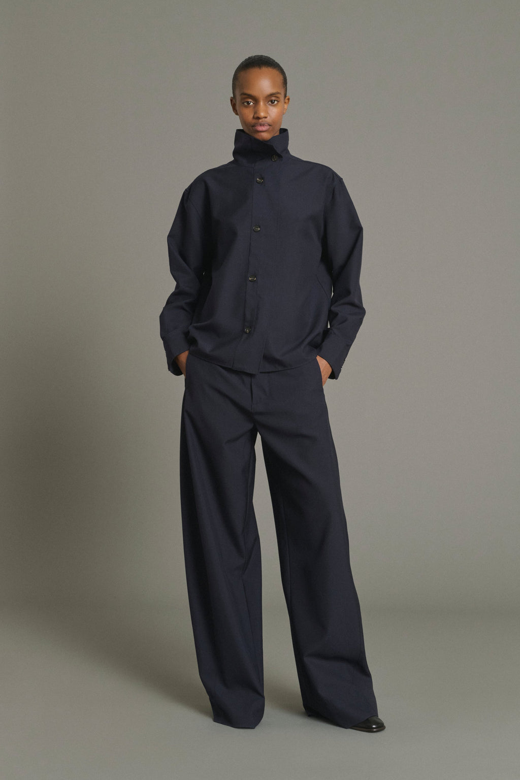 Chemise à col montant en toile de laine