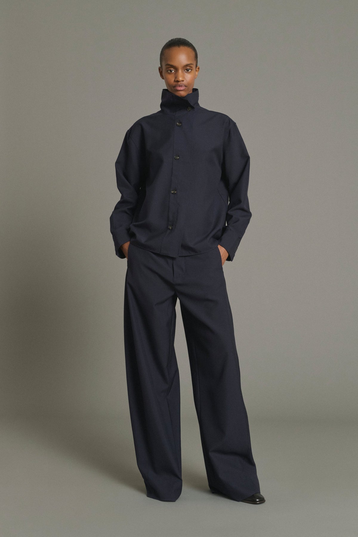 Chemise à col montant en toile de laine