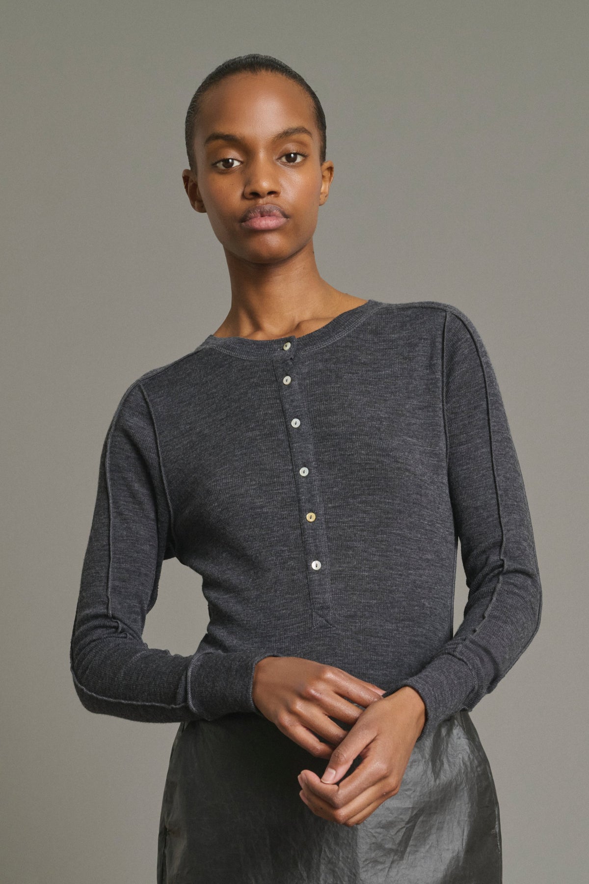 Tee-shirt Henley à coutures apparentes en laine flammée