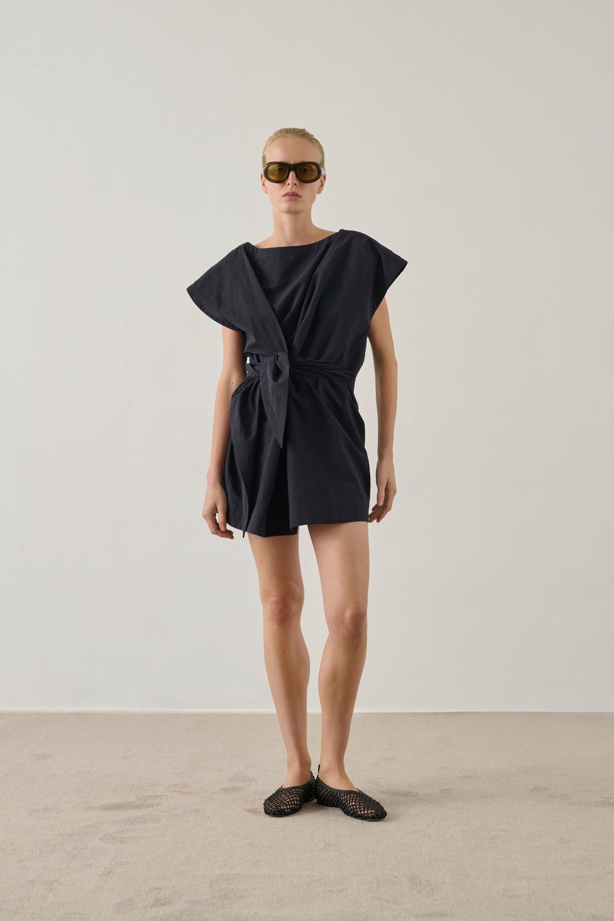 Robe courte nouée