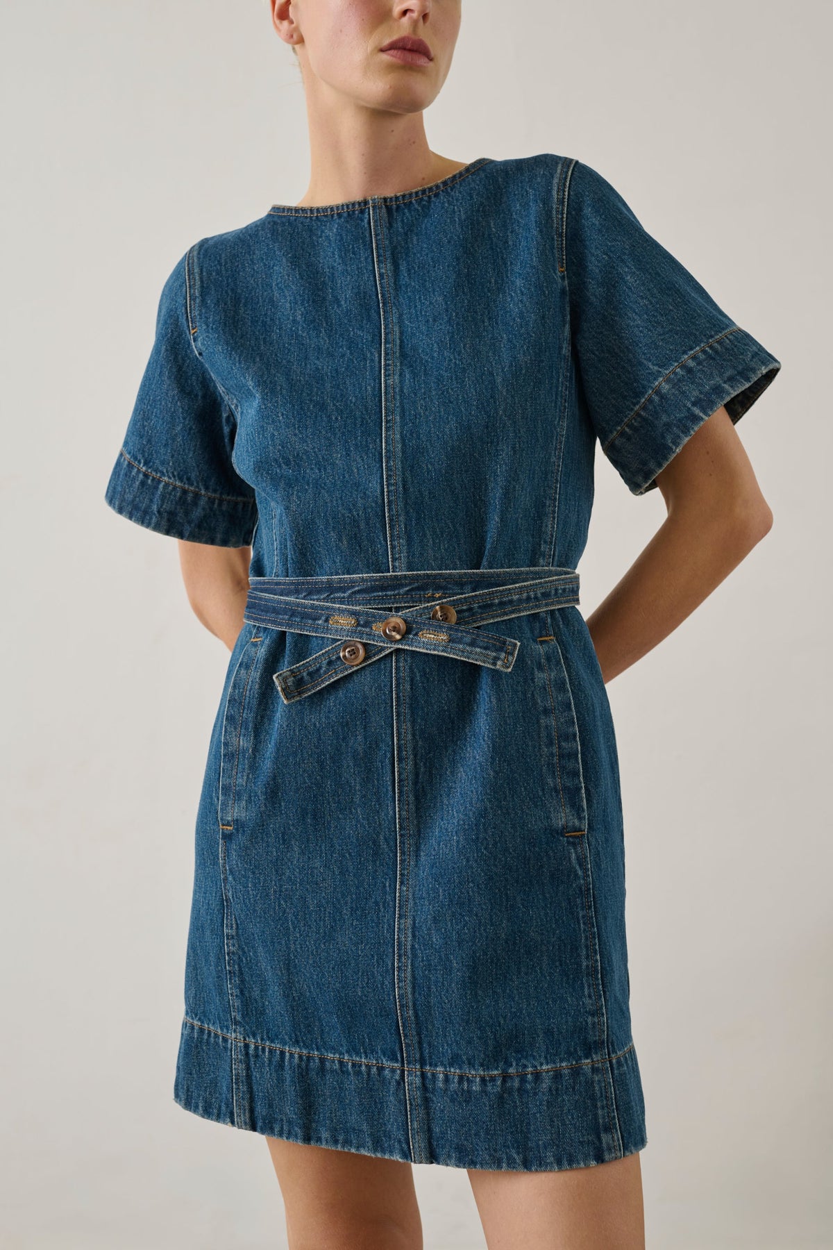 Robe courte en denim