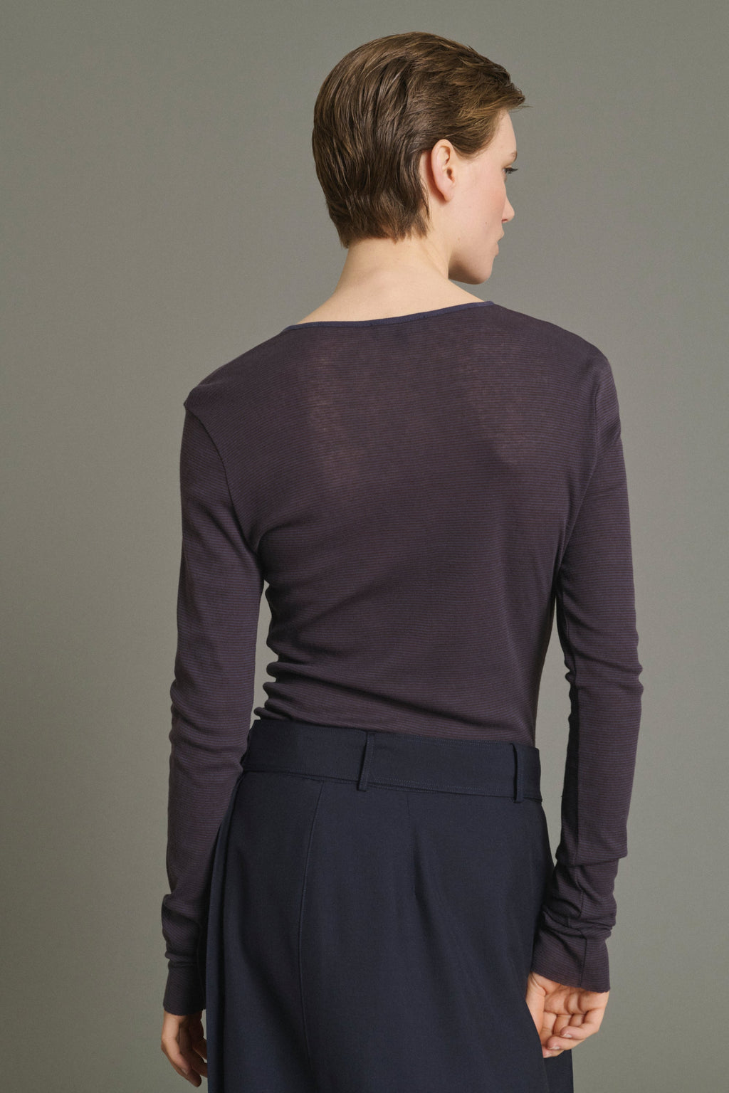 Tee-shirt boutonné à manches longues en jersey crêpe