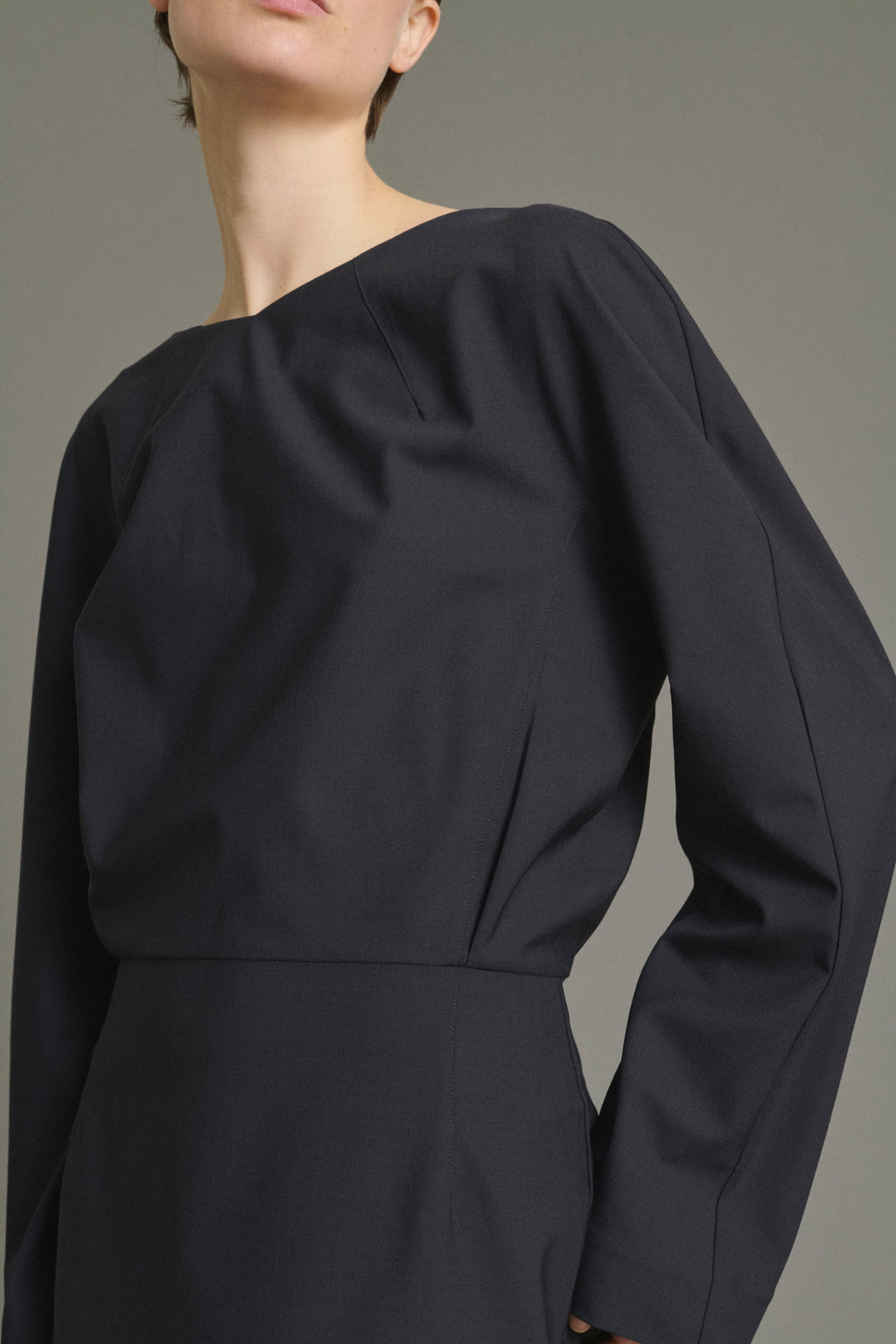Robe tailleur en toile de laine