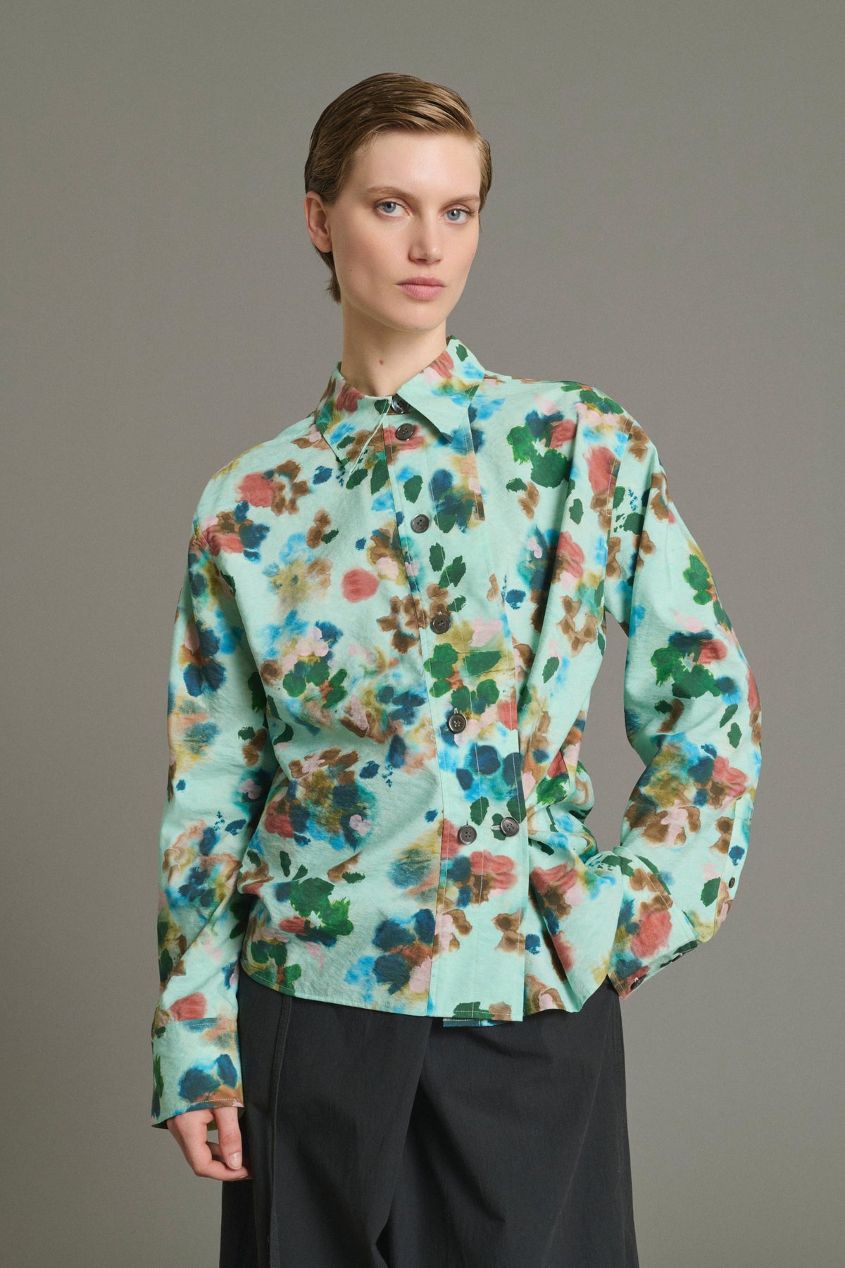 Chemise à double boutonnage en soie lavée