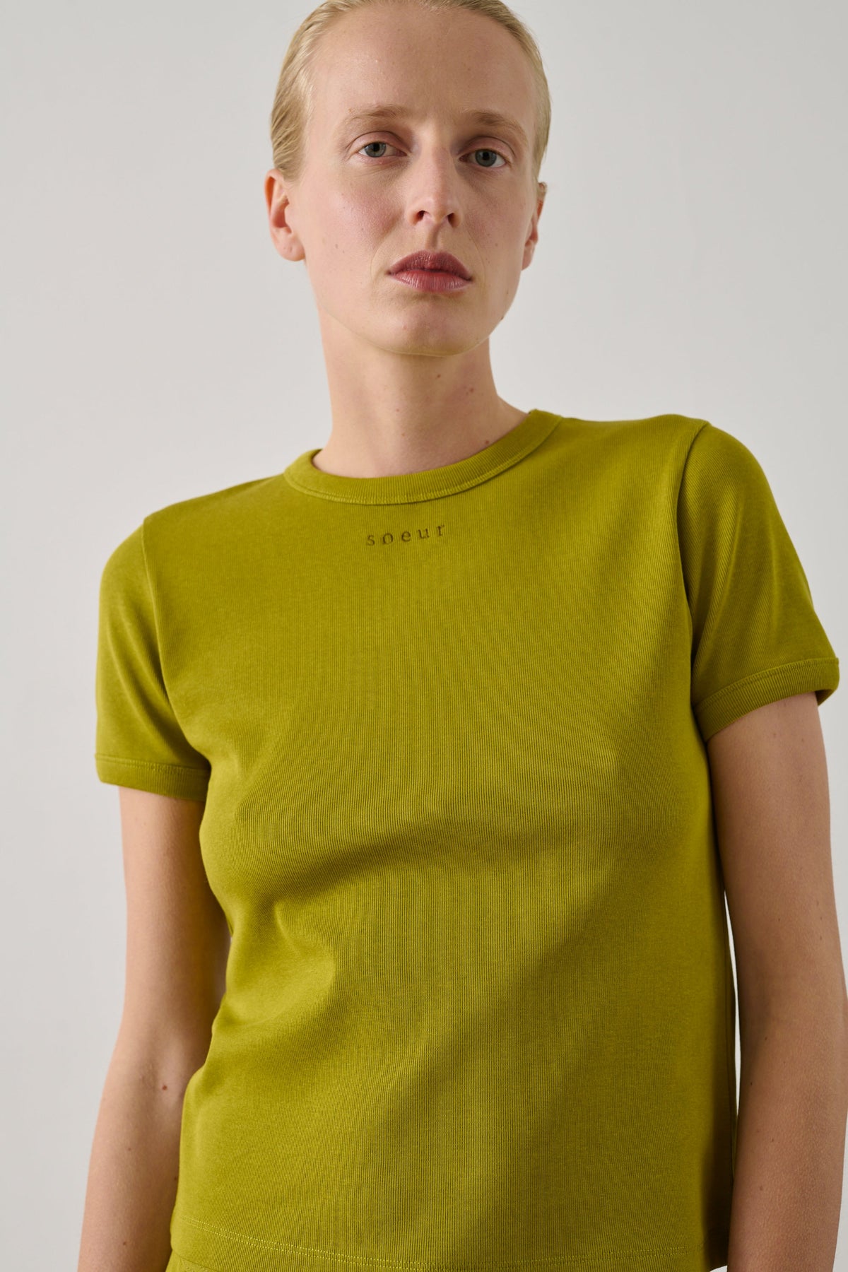 Tee-shirt brodé Soeur à petites côtes