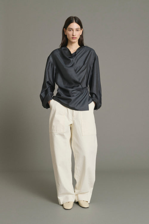 Blouse croisée en soie texturée