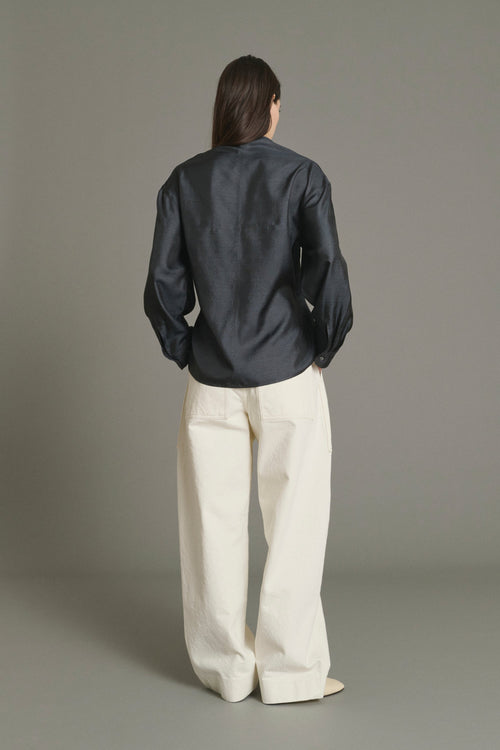 Blouse croisée en soie texturée